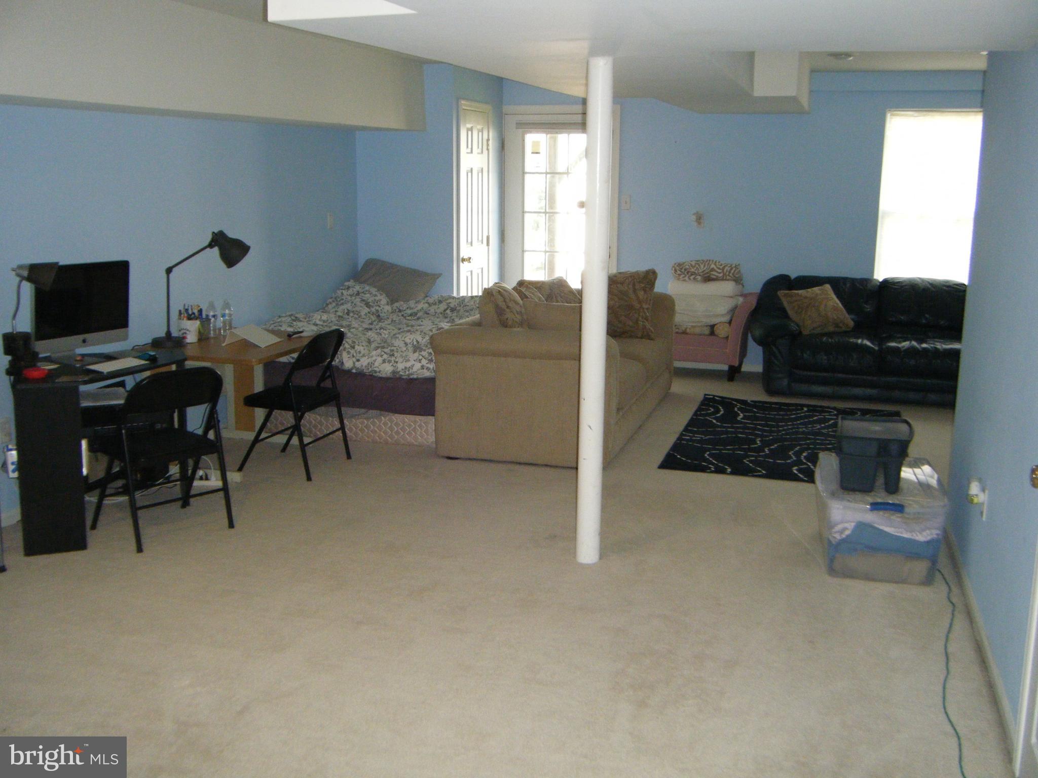 KING OF PRUSSIA - Residential Lease