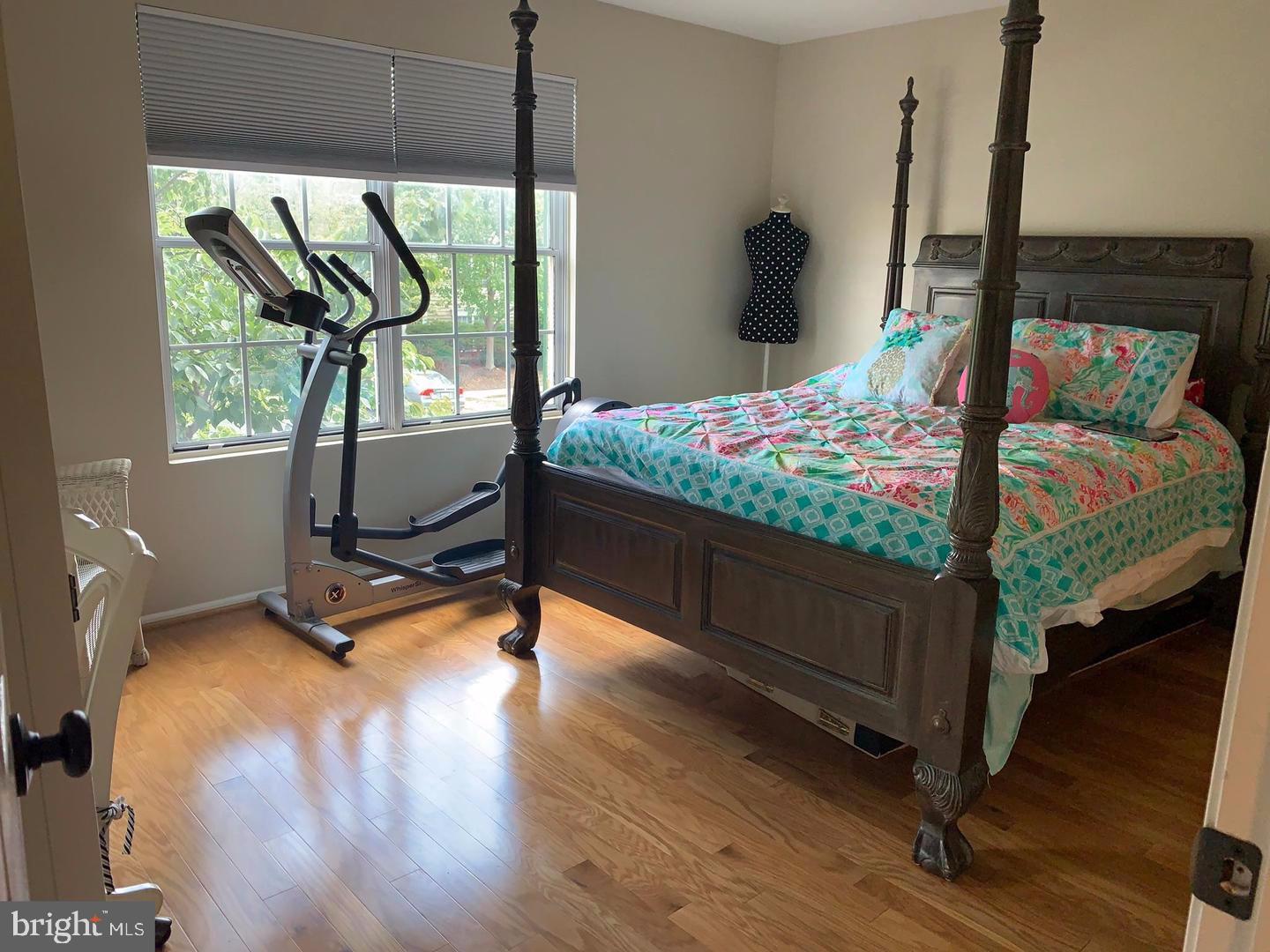 FOX CHAPEL AT TUDOR KNOLLS - Residential Lease