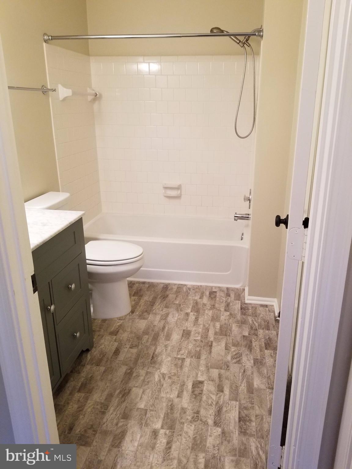 FOX CHAPEL AT TUDOR KNOLLS - Residential Lease