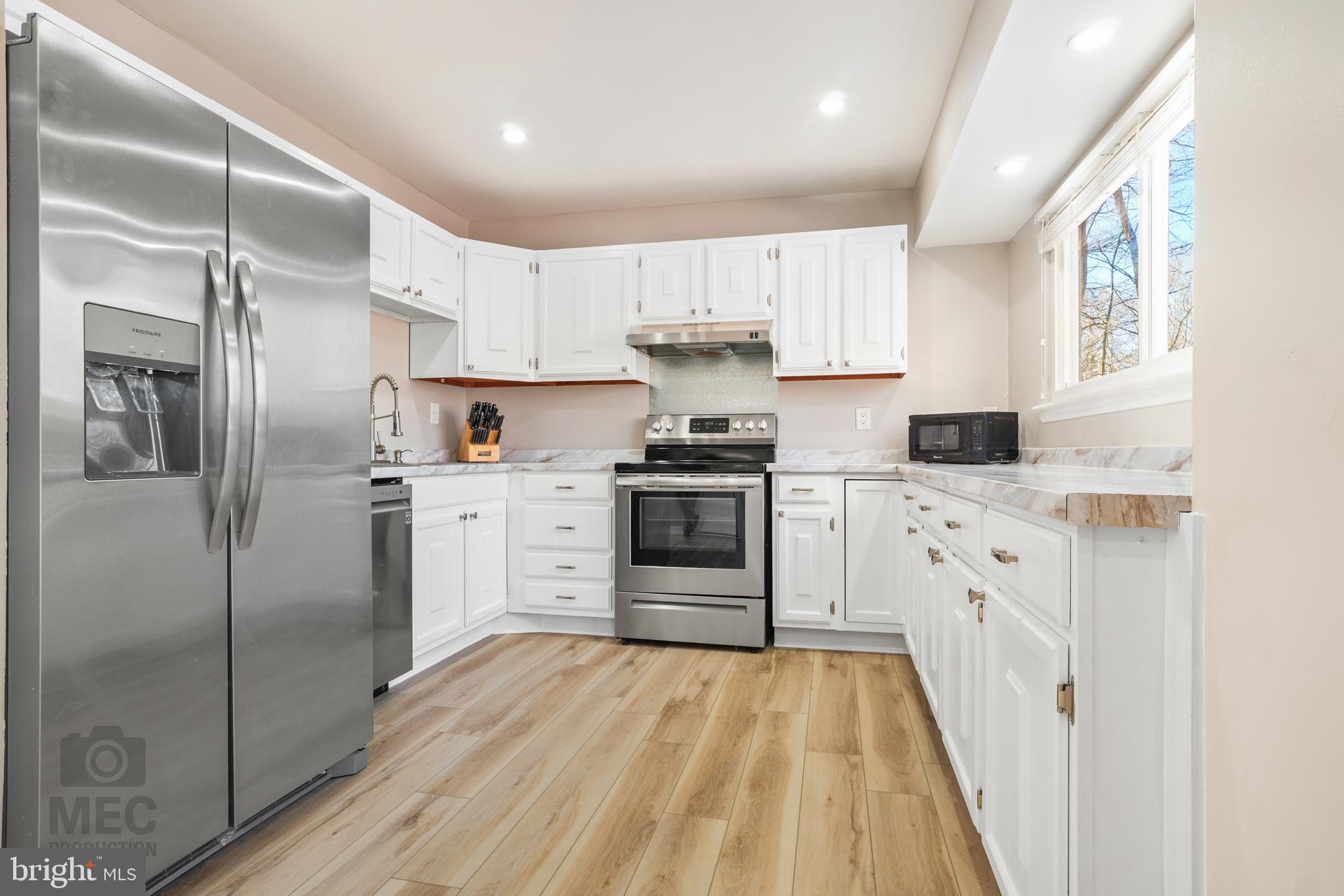 25934 HILL TOP COURT