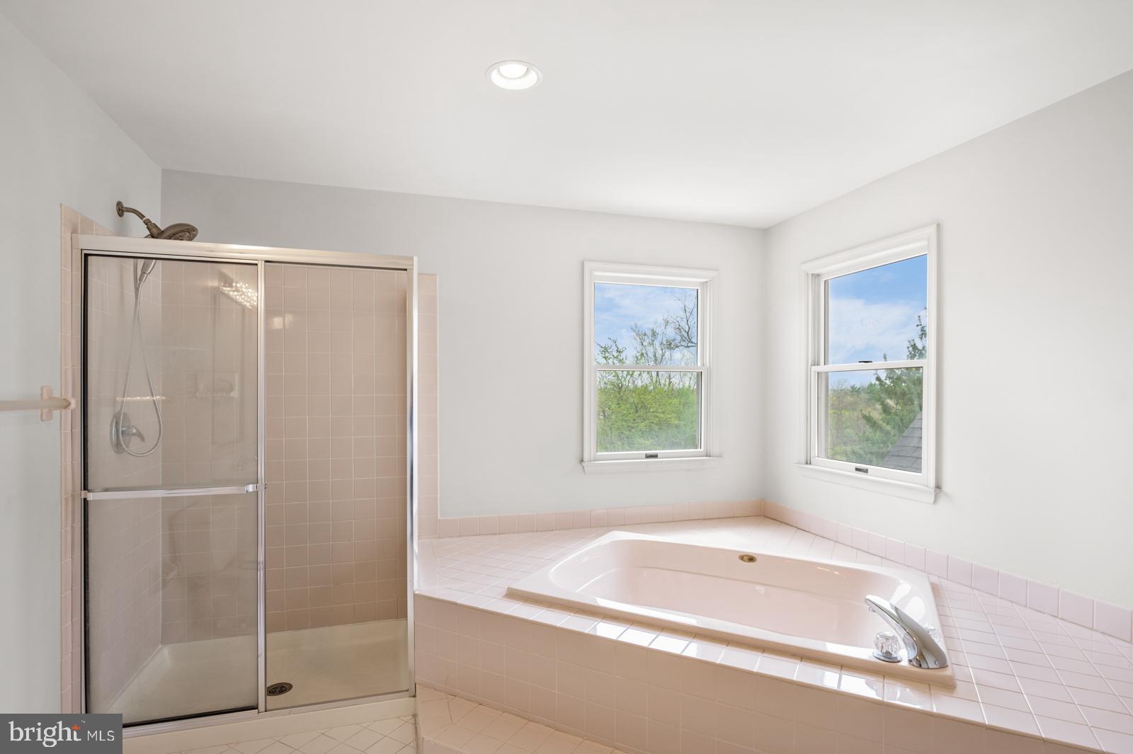 MAINLAND RIDGE - Residential