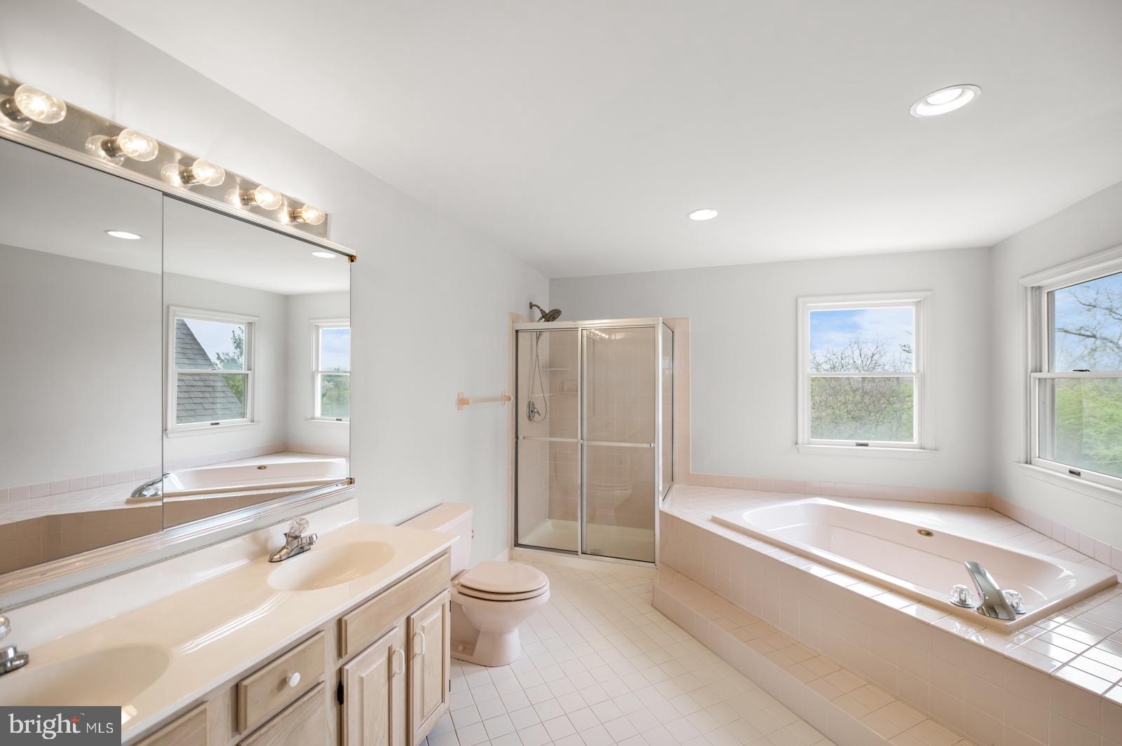 MAINLAND RIDGE - Residential