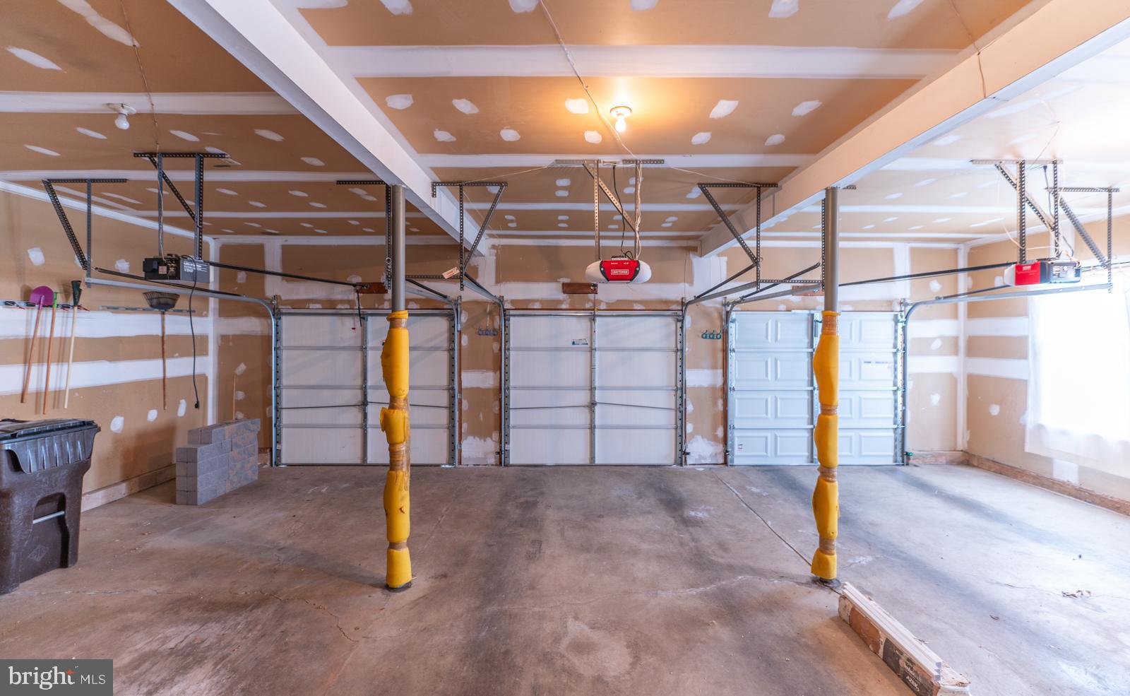 MAINLAND RIDGE - Residential