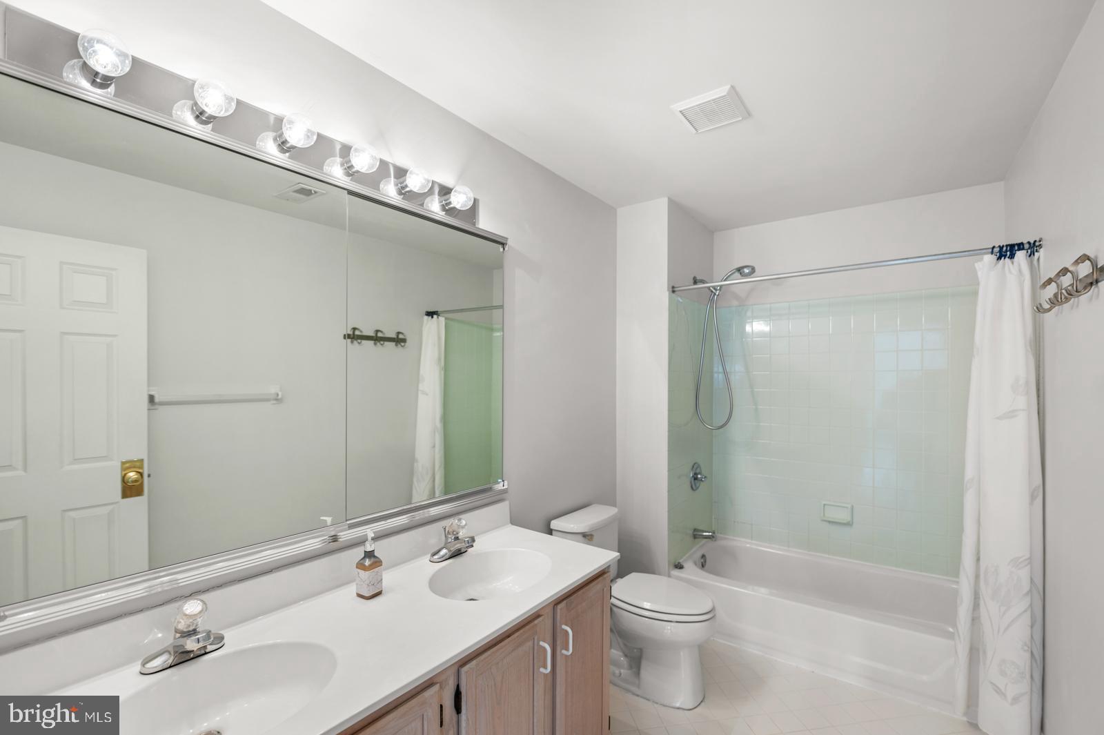 MAINLAND RIDGE - Residential