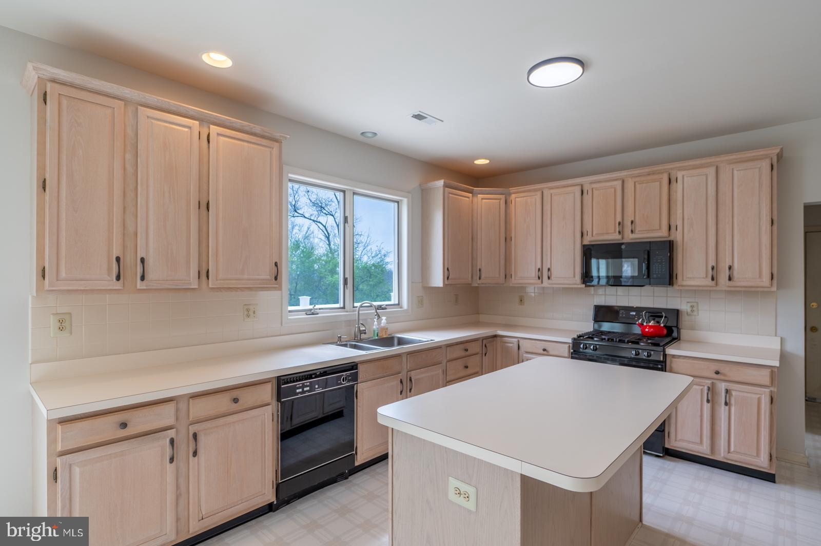 MAINLAND RIDGE - Residential