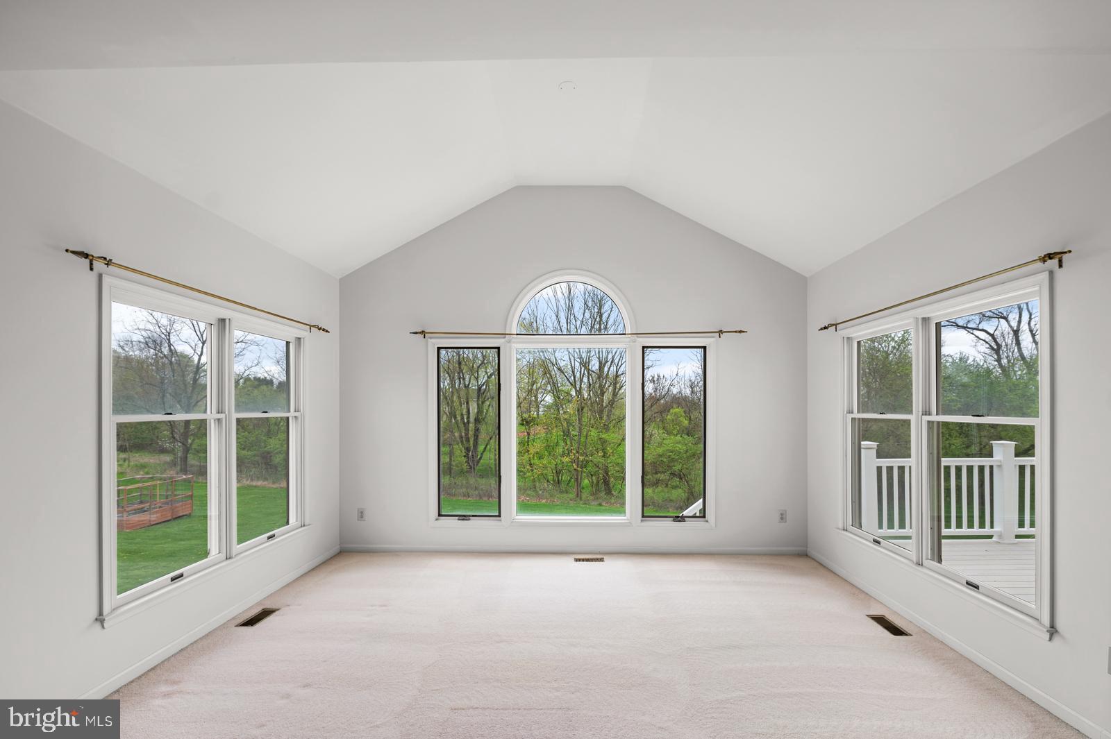 MAINLAND RIDGE - Residential