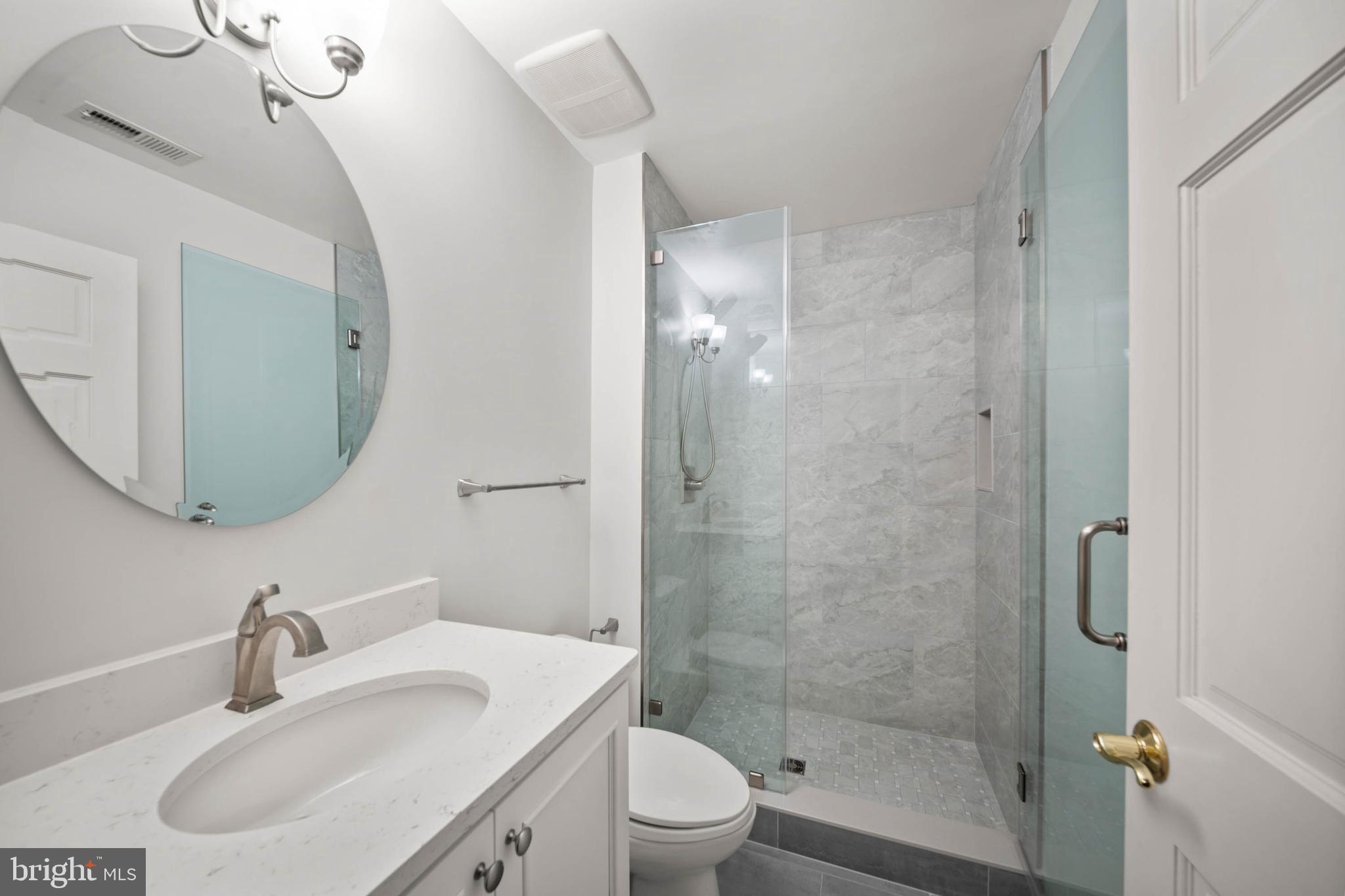 HOLLY KNOLL - Residential