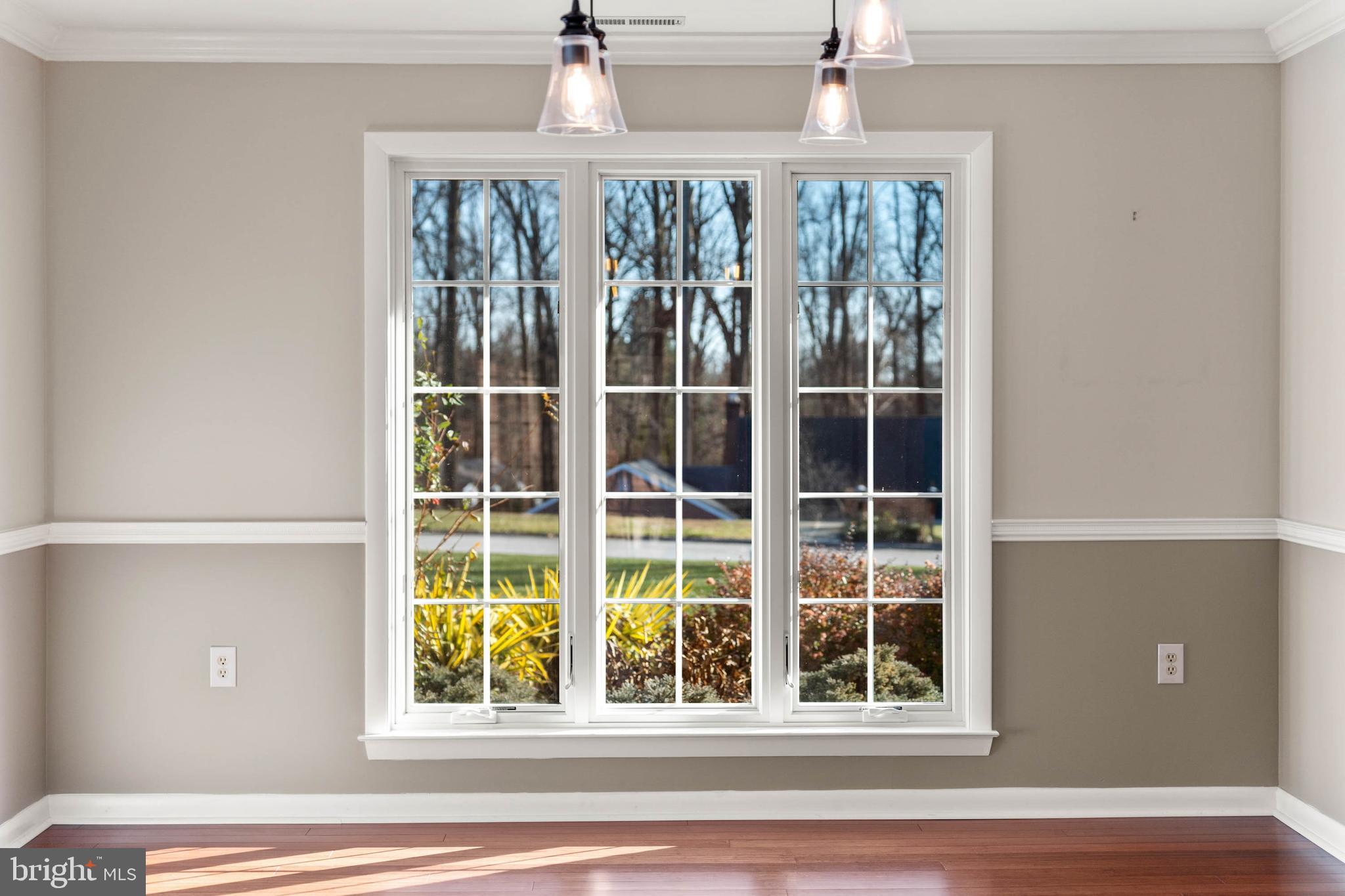 HOLLY KNOLL - Residential