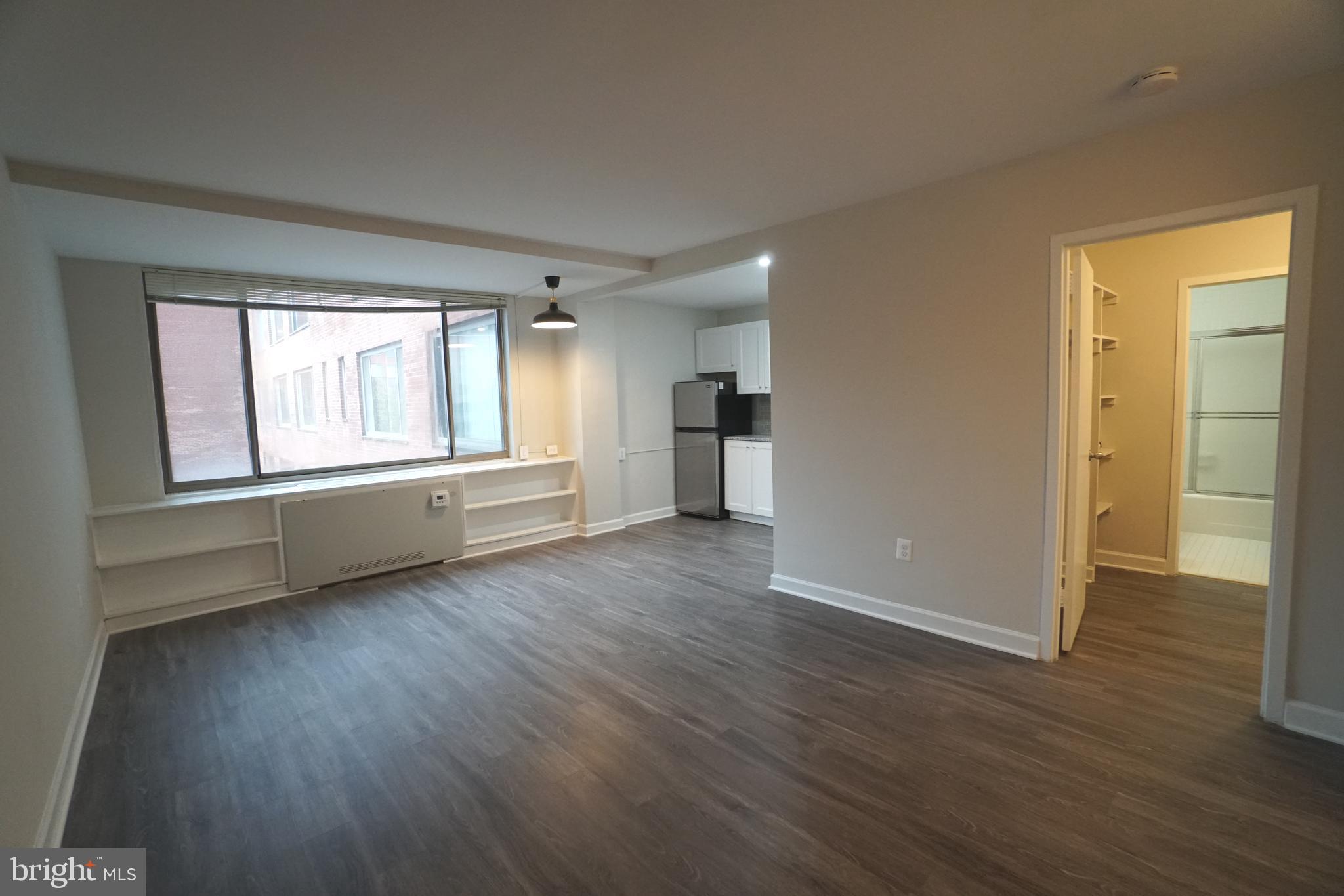 RIVER PLACE WEST - Residential Lease