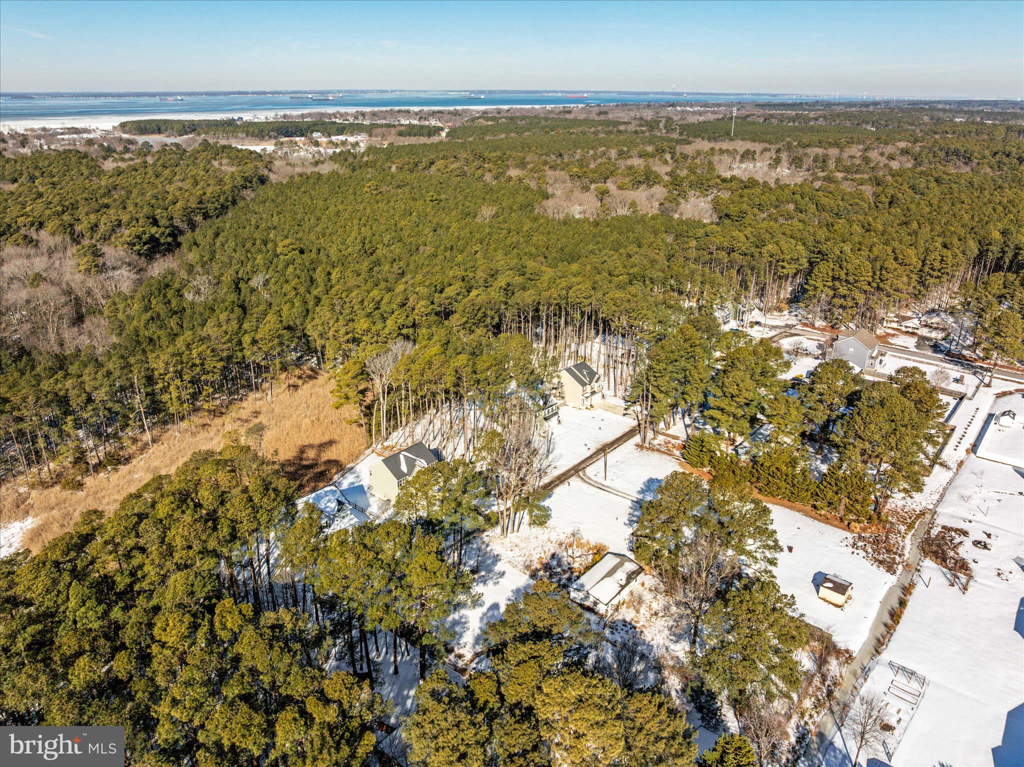 ROMANCOKE ON THE BAY - Residential