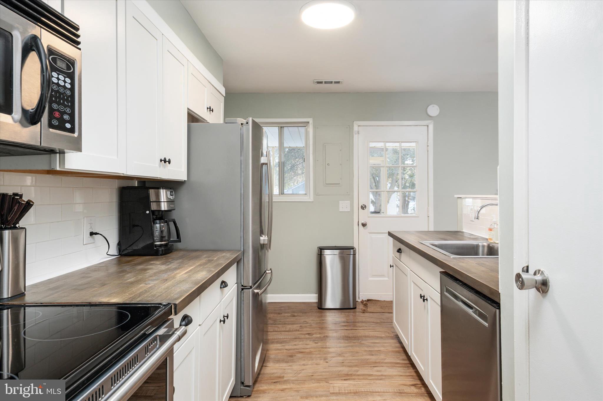 ROMANCOKE ON THE BAY - Residential