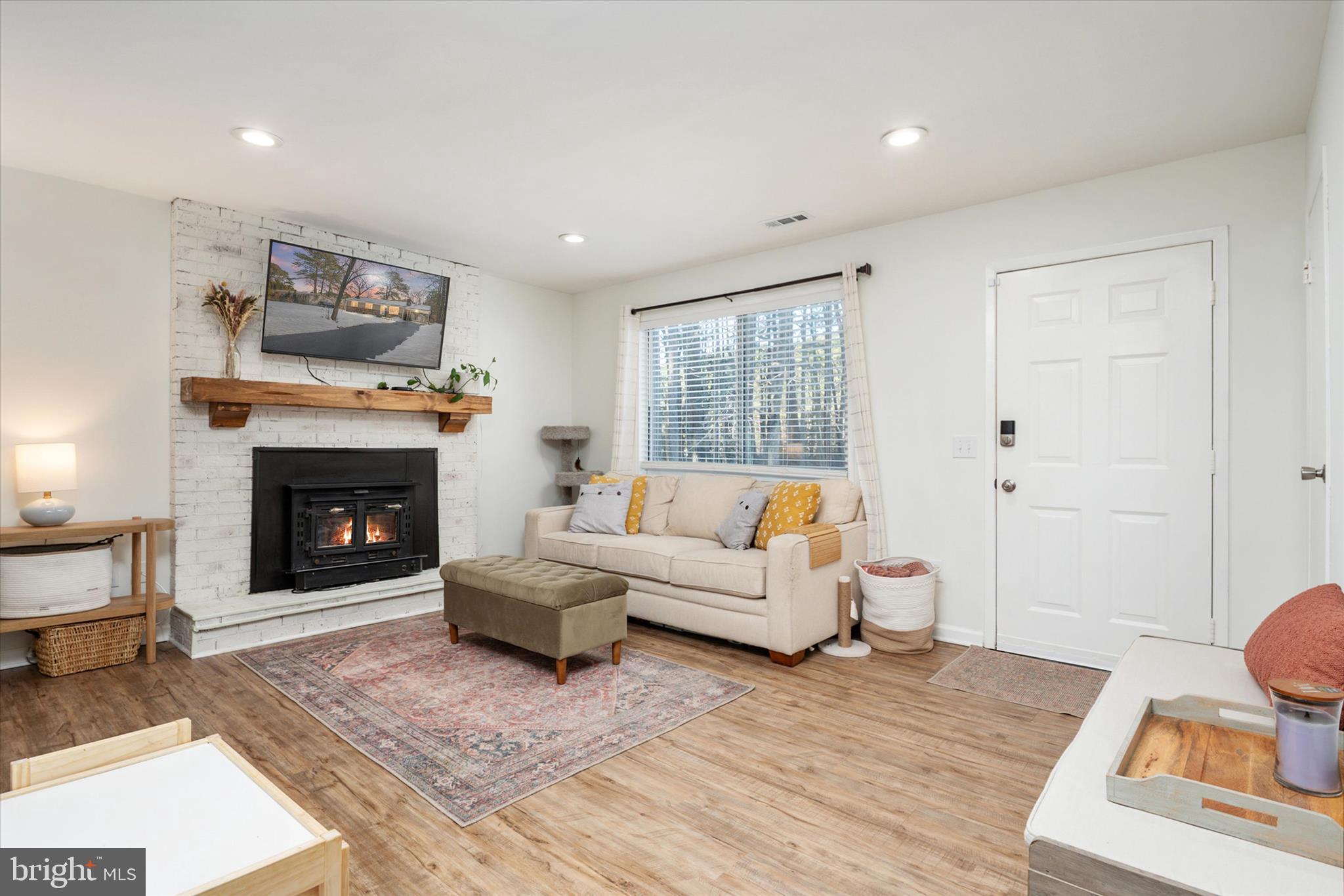 ROMANCOKE ON THE BAY - Residential