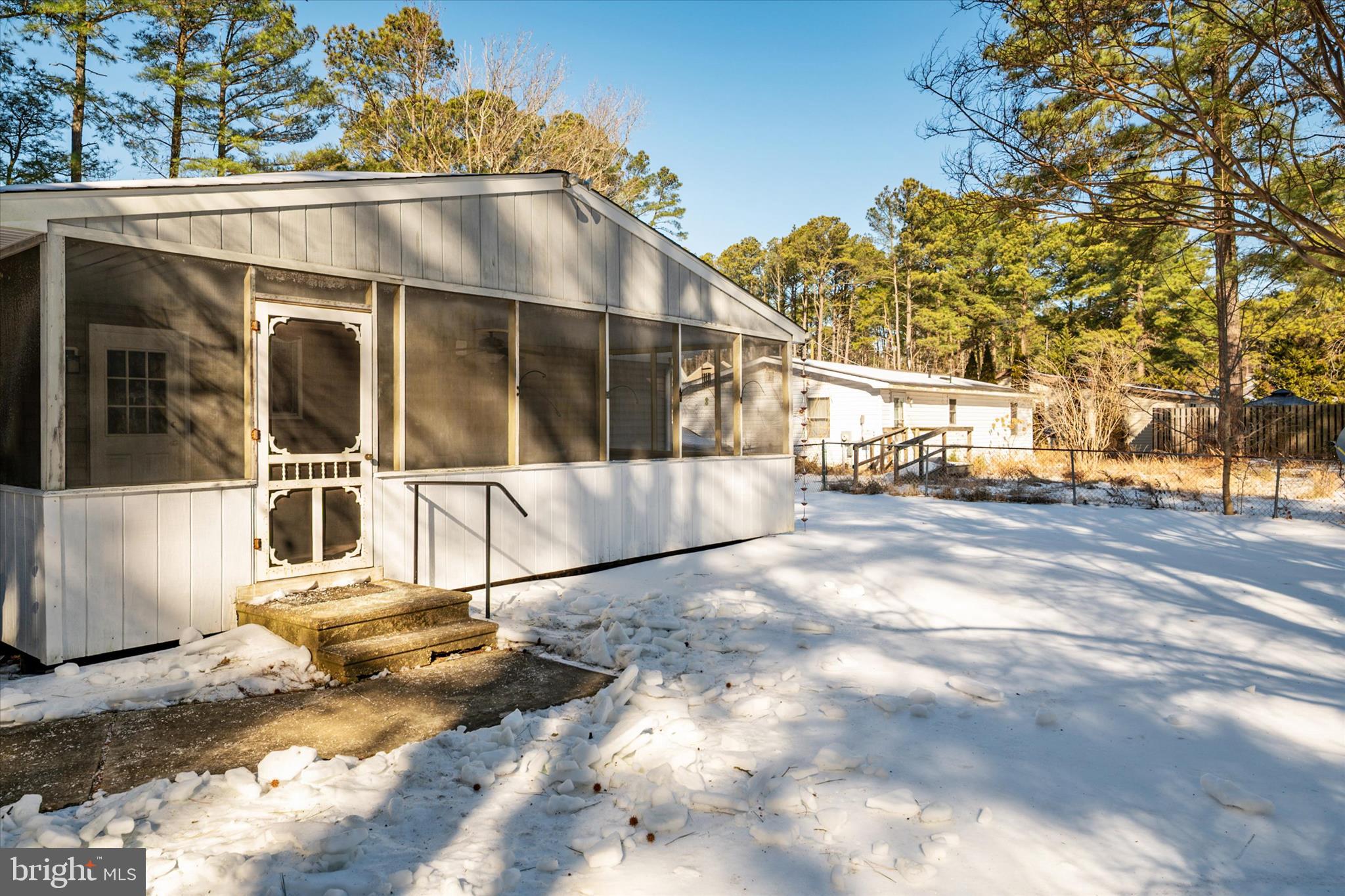 ROMANCOKE ON THE BAY - Residential