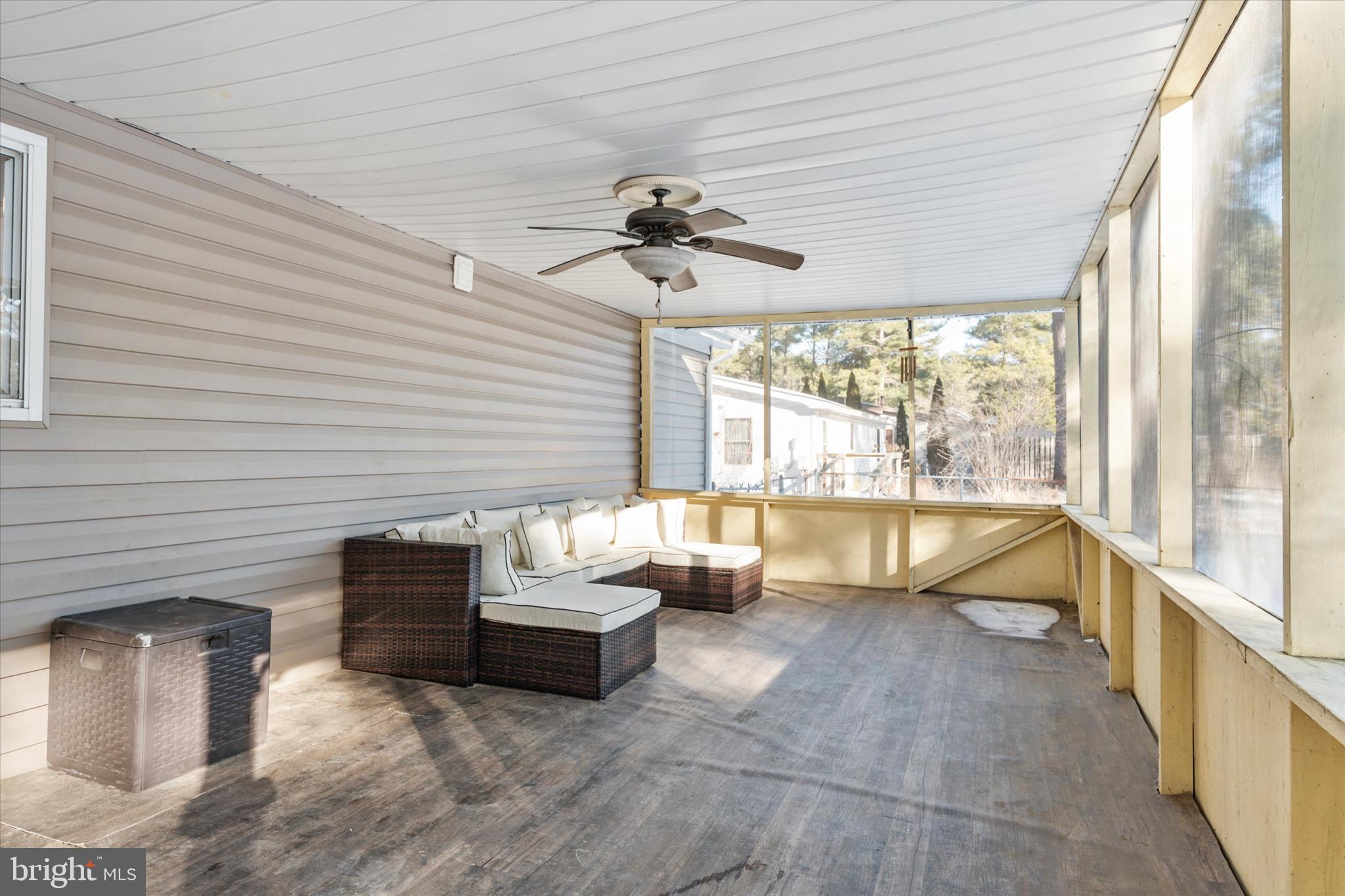 ROMANCOKE ON THE BAY - Residential