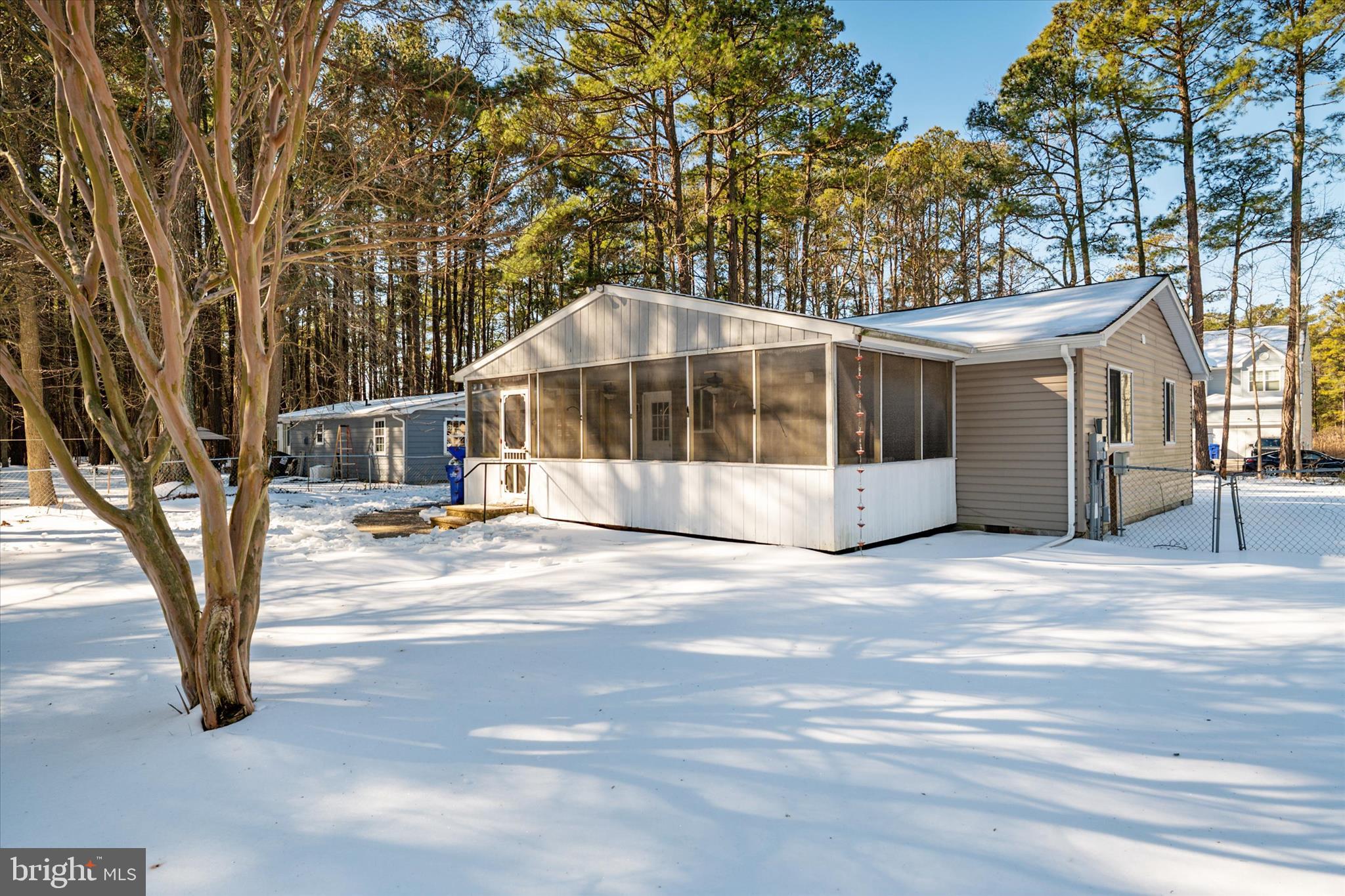 ROMANCOKE ON THE BAY - Residential