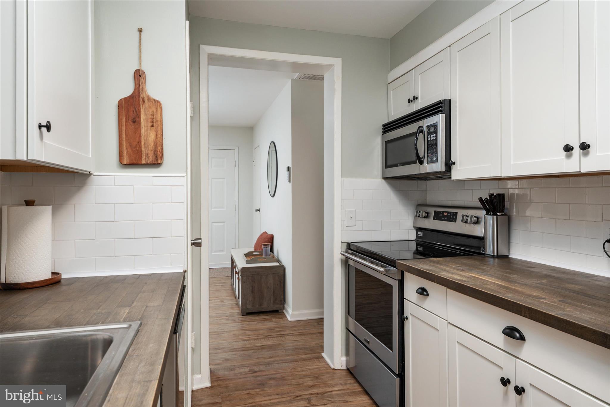 ROMANCOKE ON THE BAY - Residential