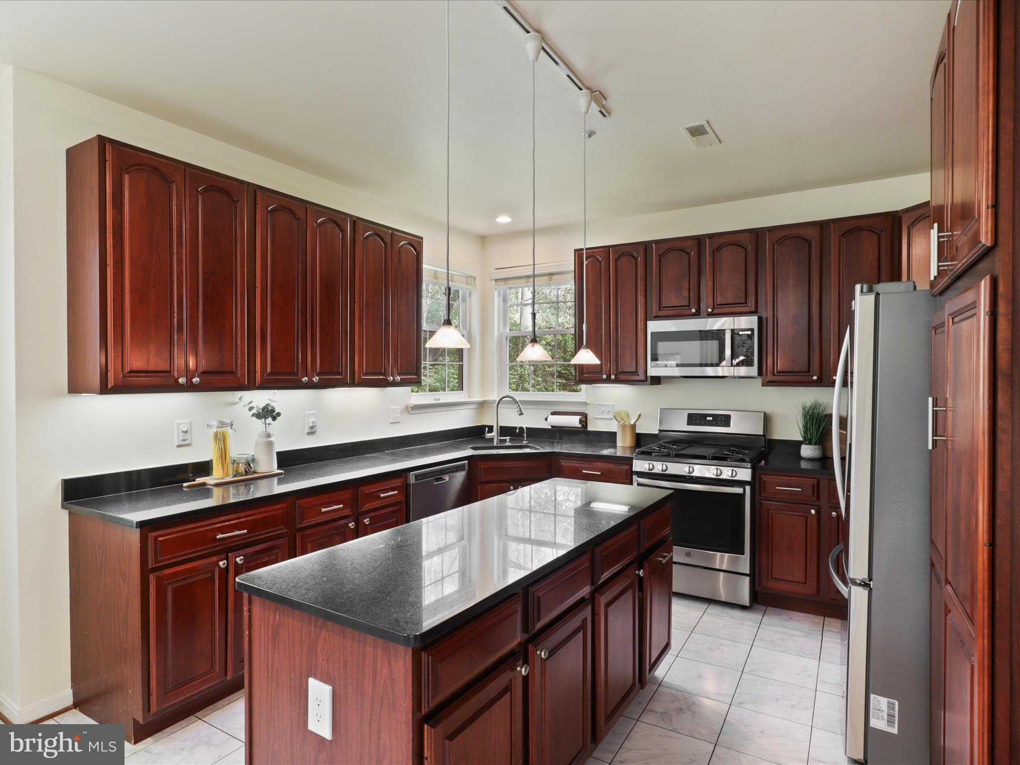 FAIRFIELD - Residential