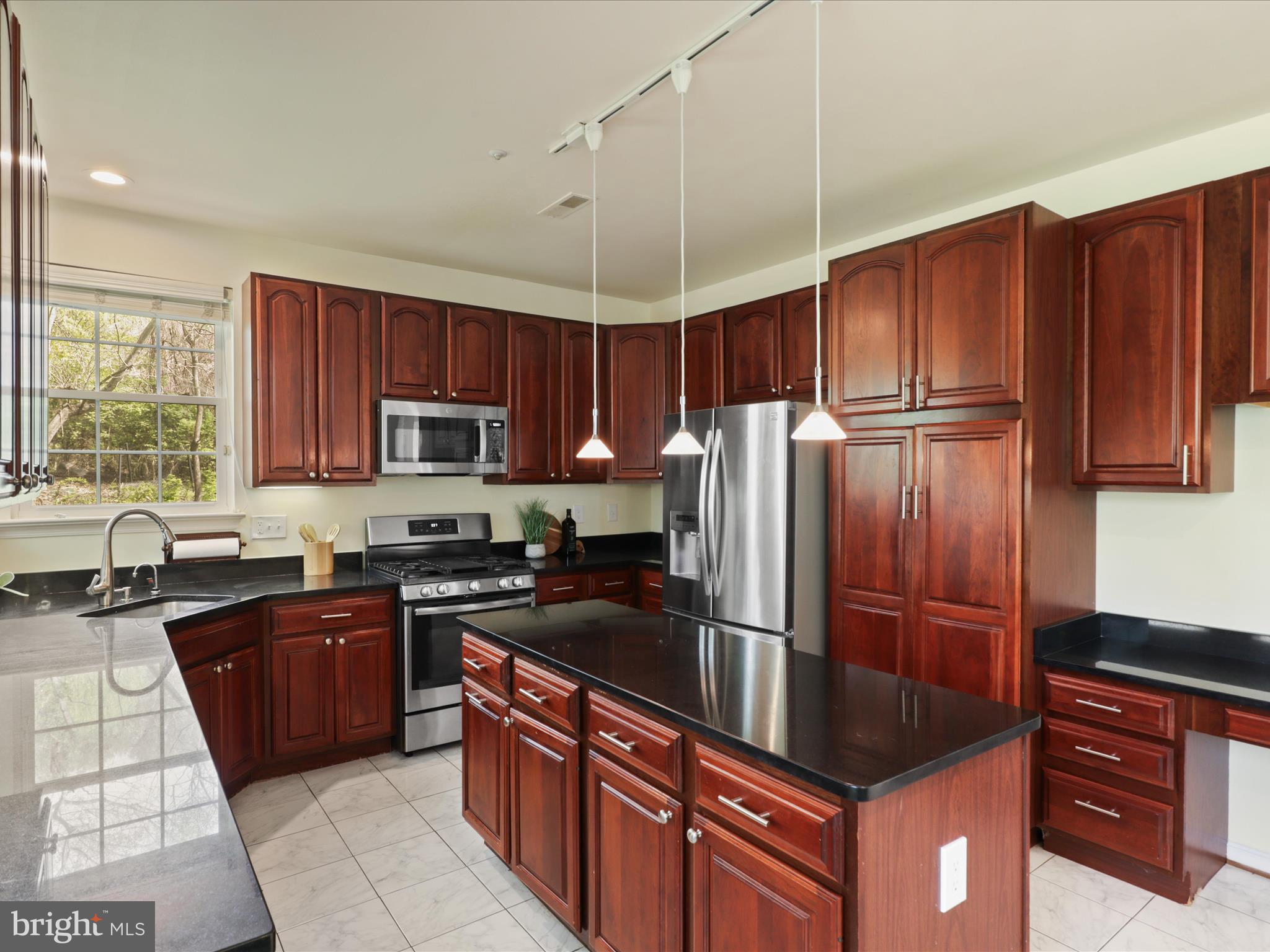 FAIRFIELD - Residential