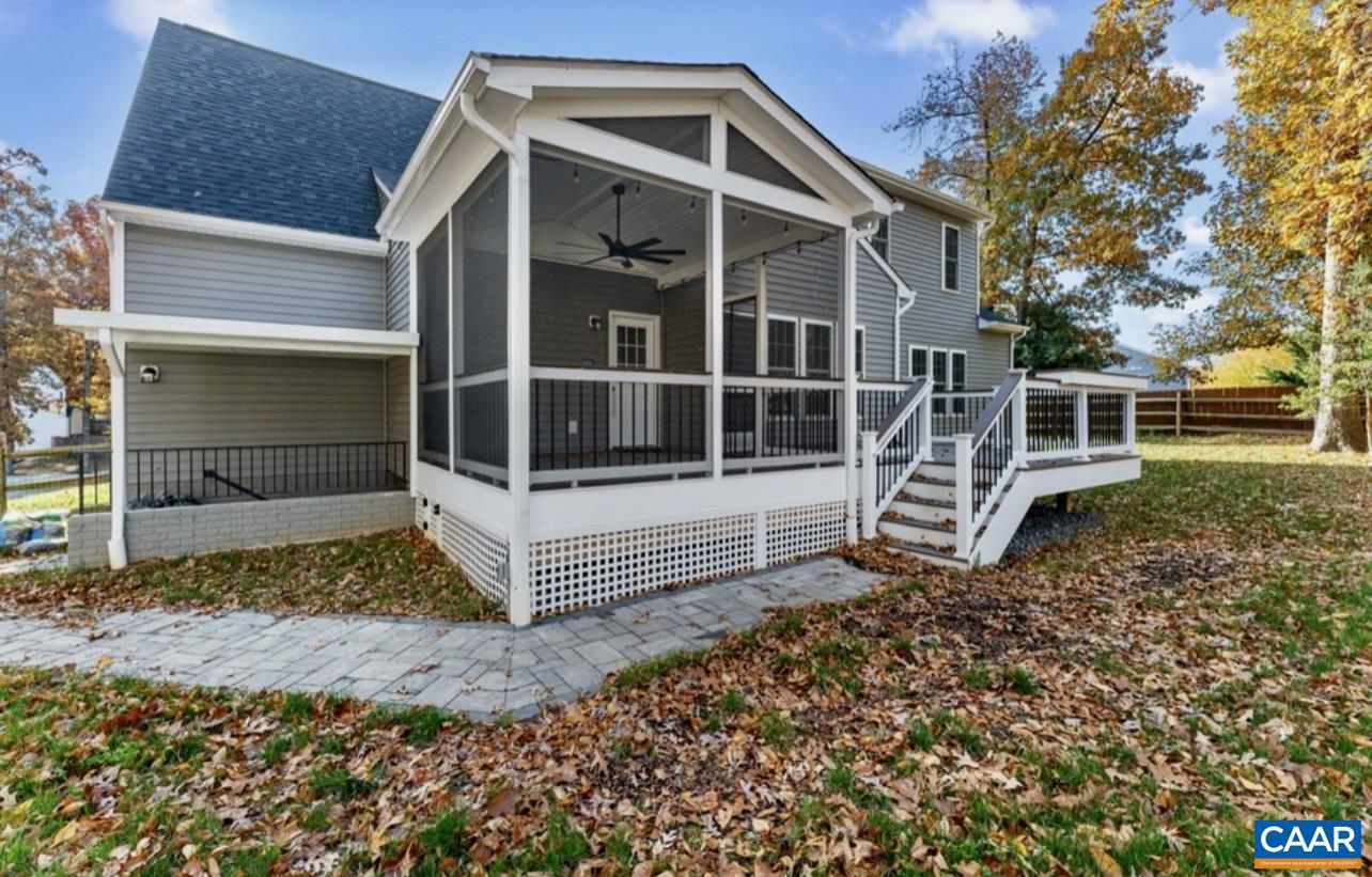 SPRING CREEK - Residential