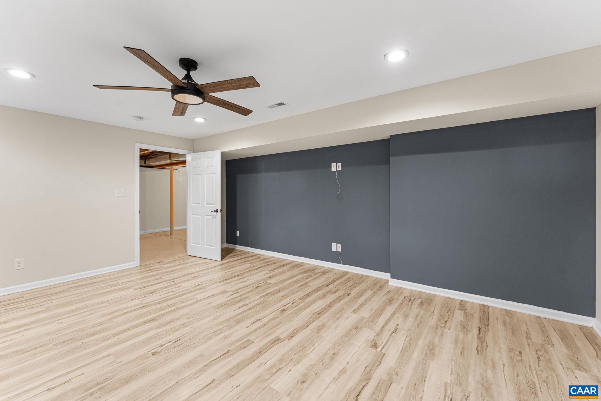 SPRING CREEK - Residential