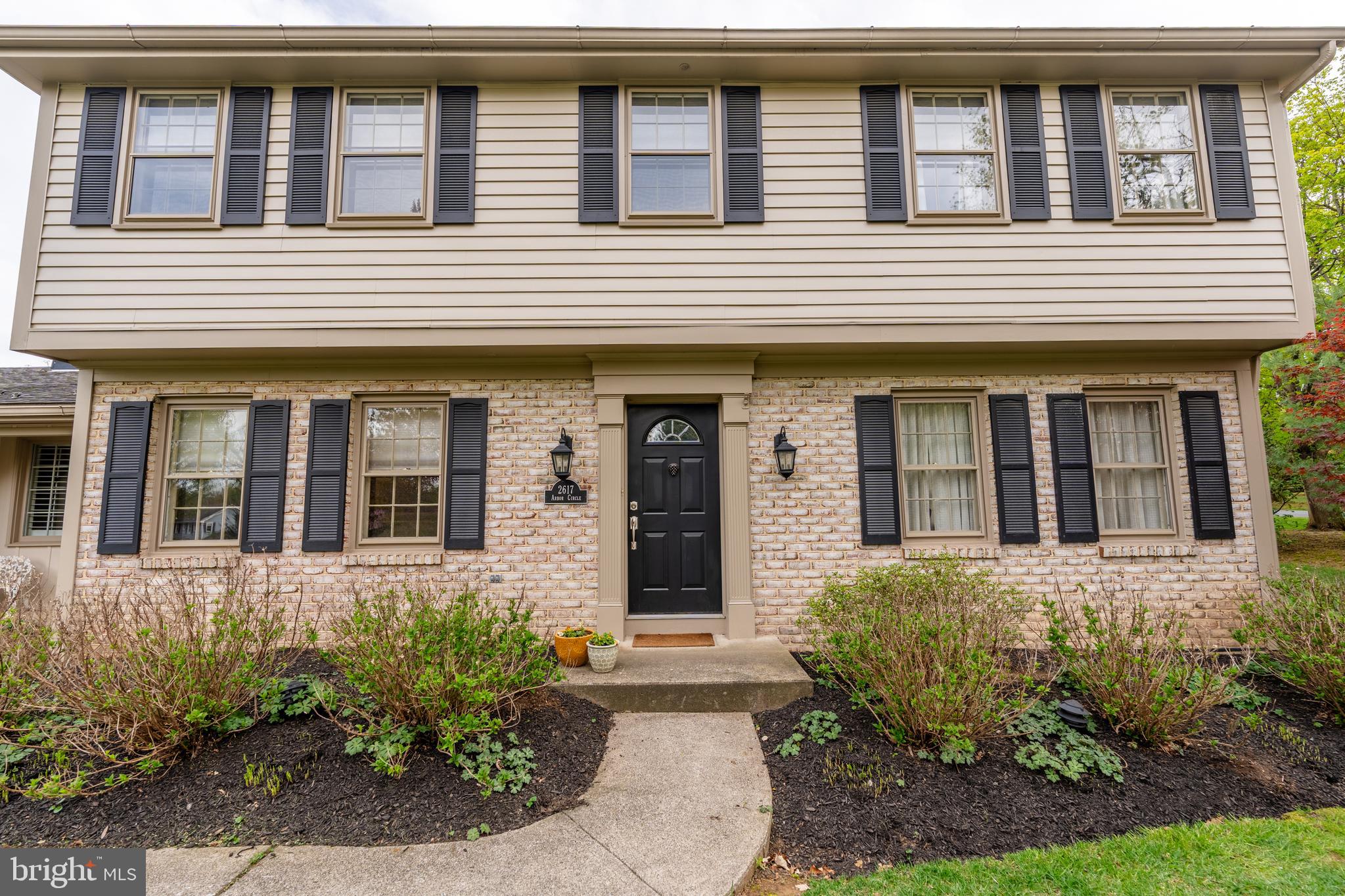 2617 ARBOR CIRCLE
