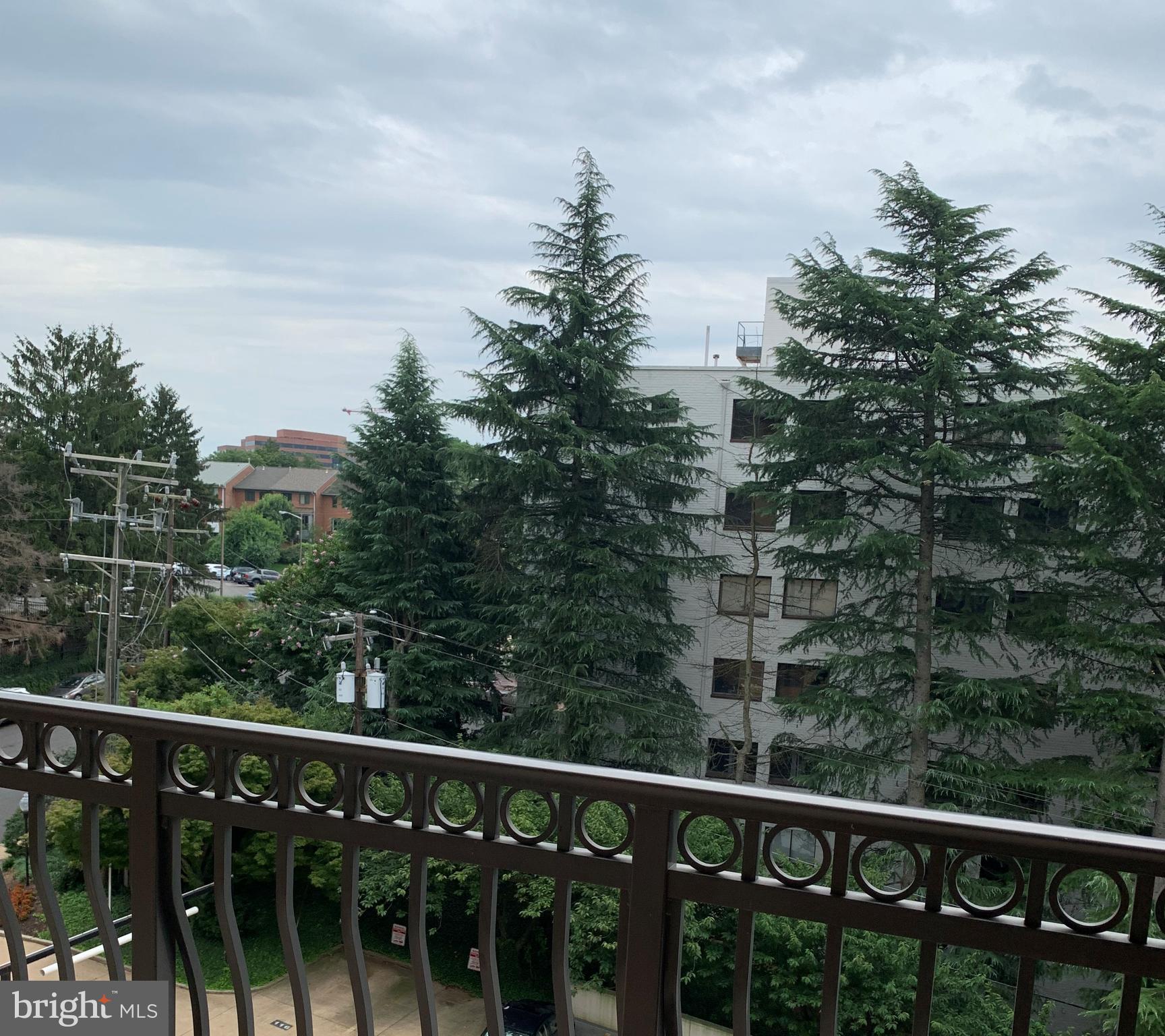 CIRCLE CONDOMINIUMS - Residential Lease