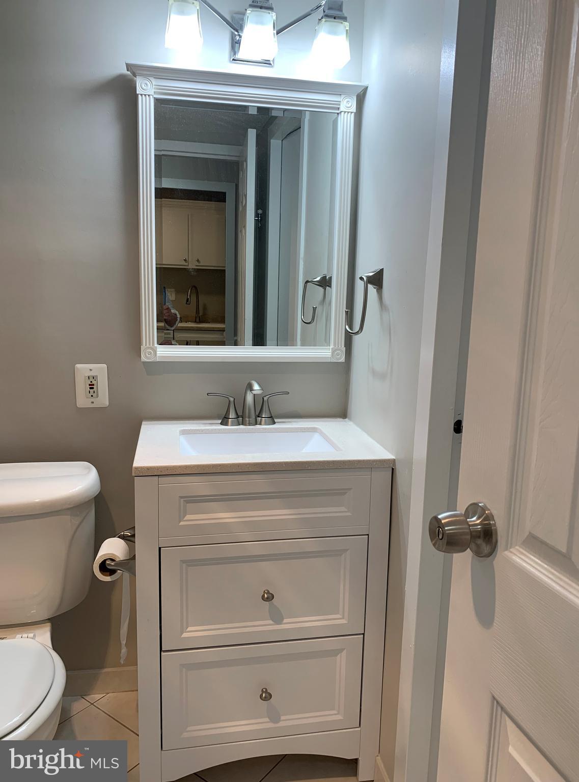 CIRCLE CONDOMINIUMS - Residential Lease