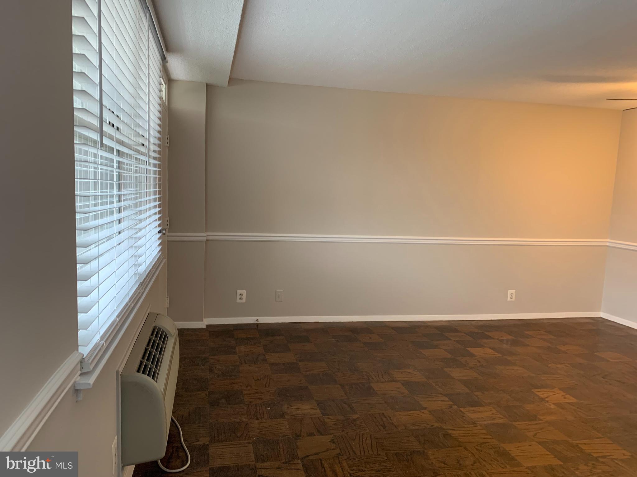 CIRCLE CONDOMINIUMS - Residential Lease