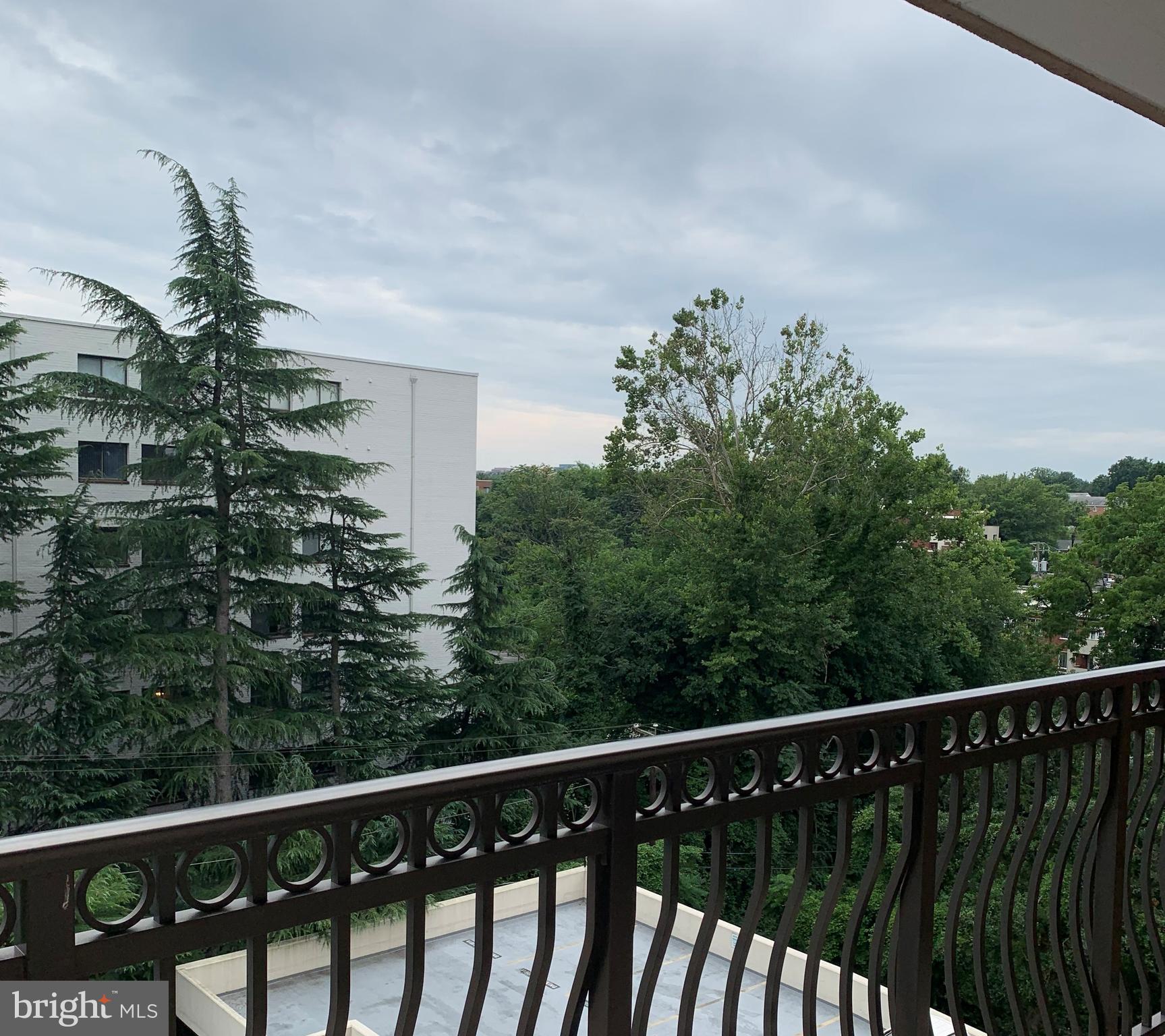 CIRCLE CONDOMINIUMS - Residential Lease