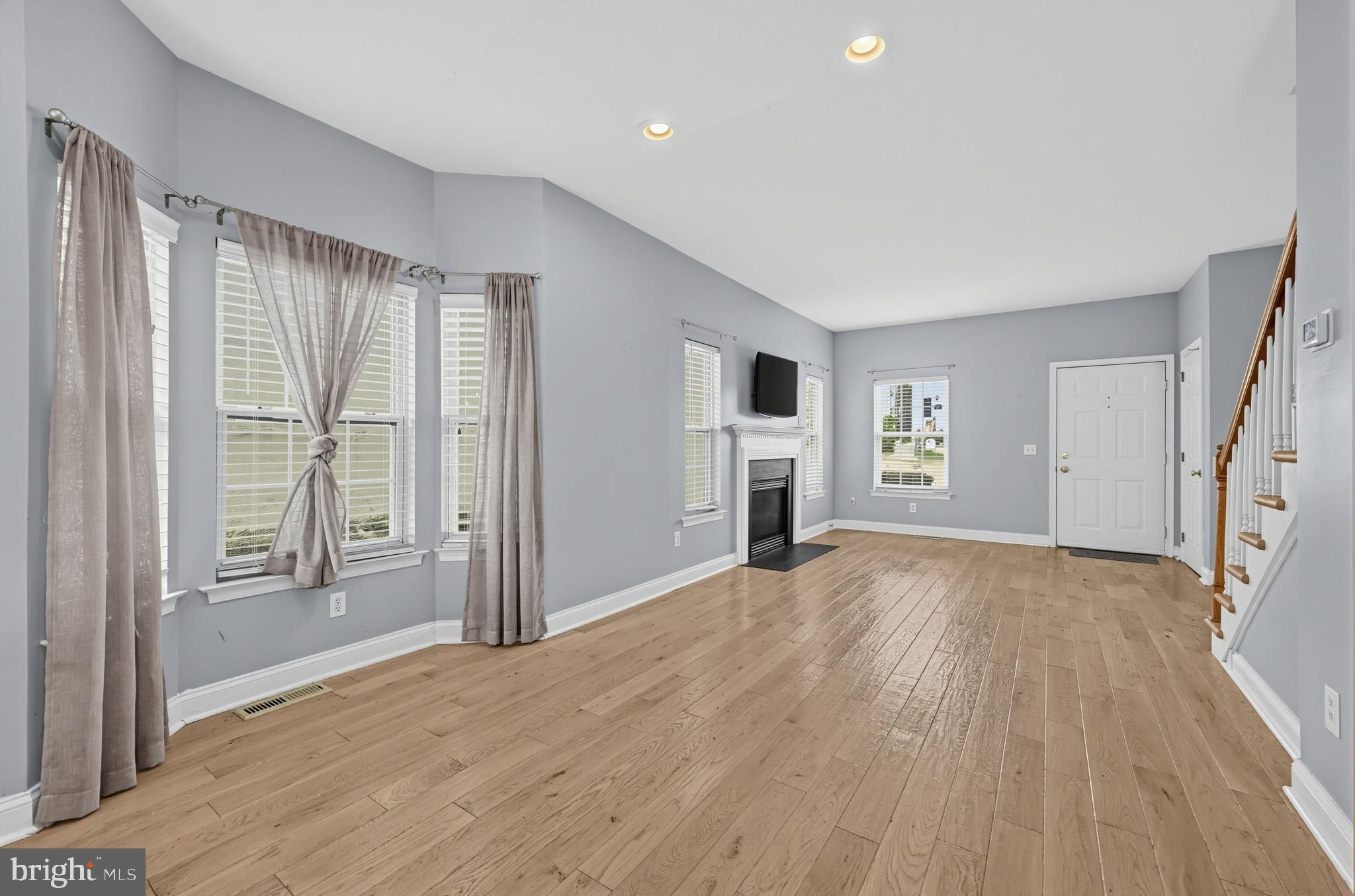 445 SPRING MILL AVENUE