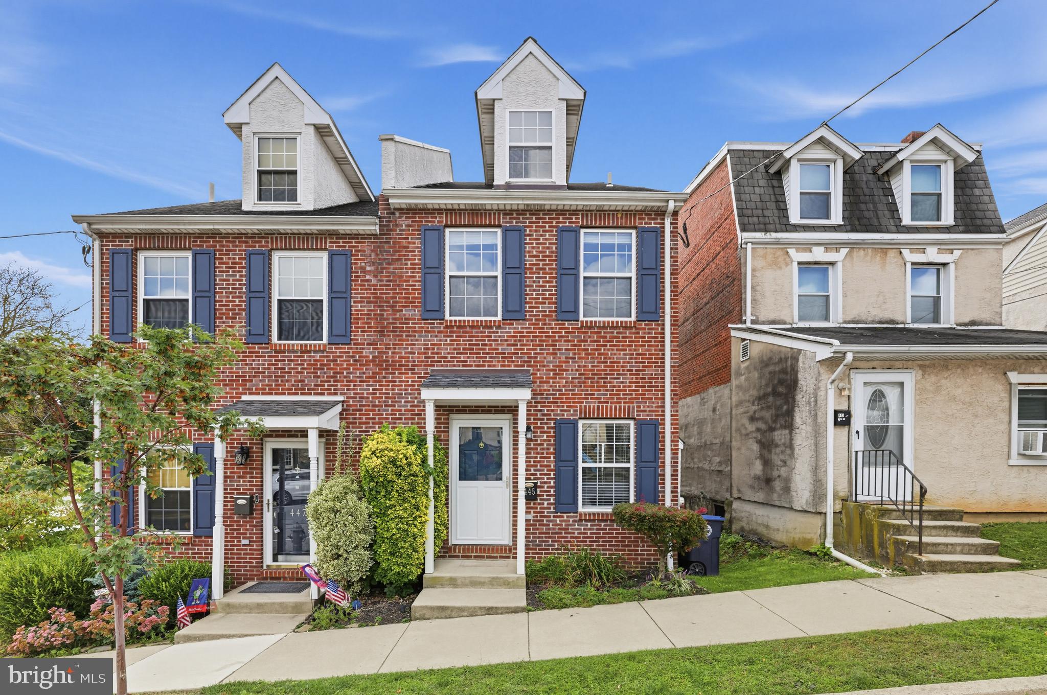 445 SPRING MILL AVENUE