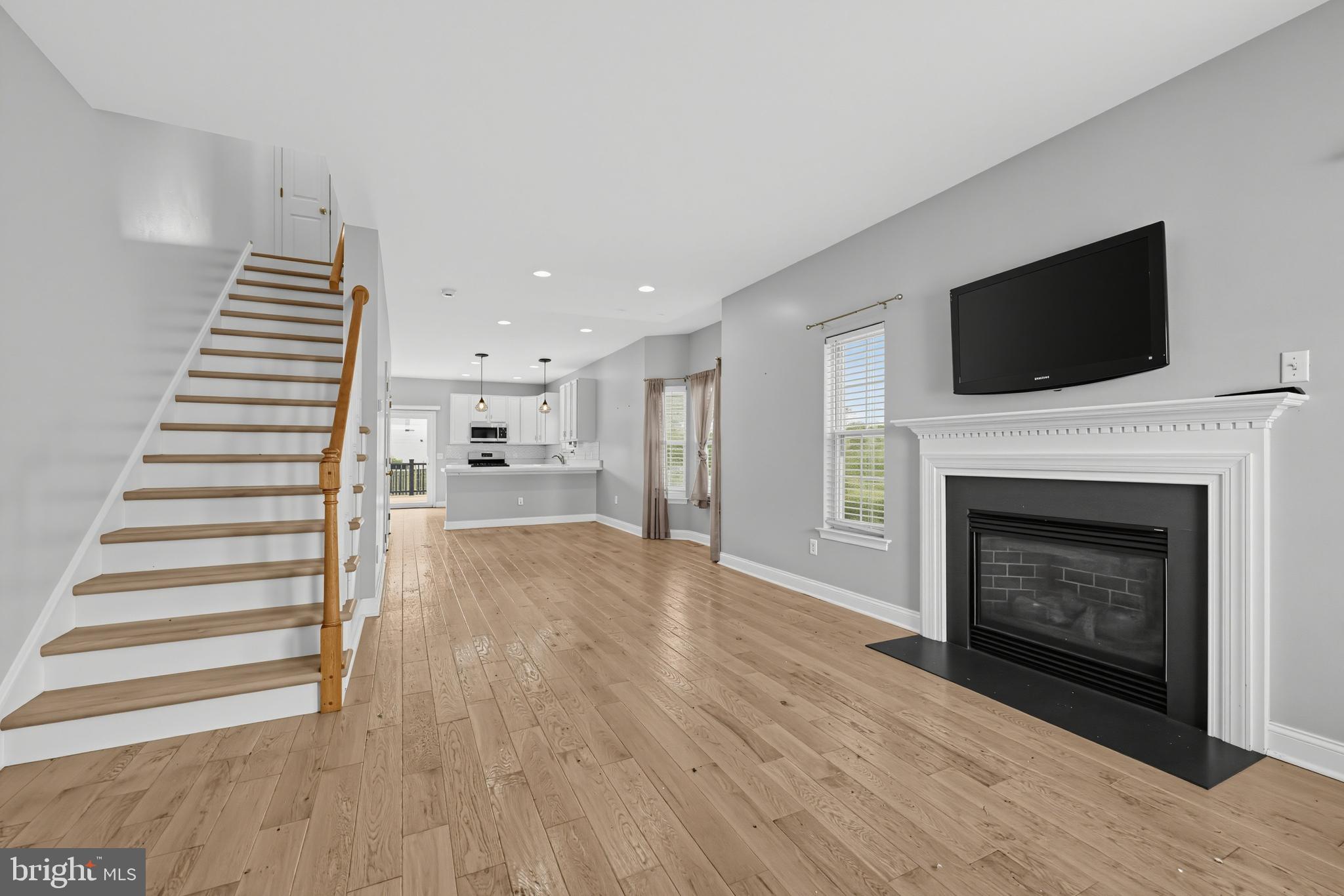 445 SPRING MILL AVENUE