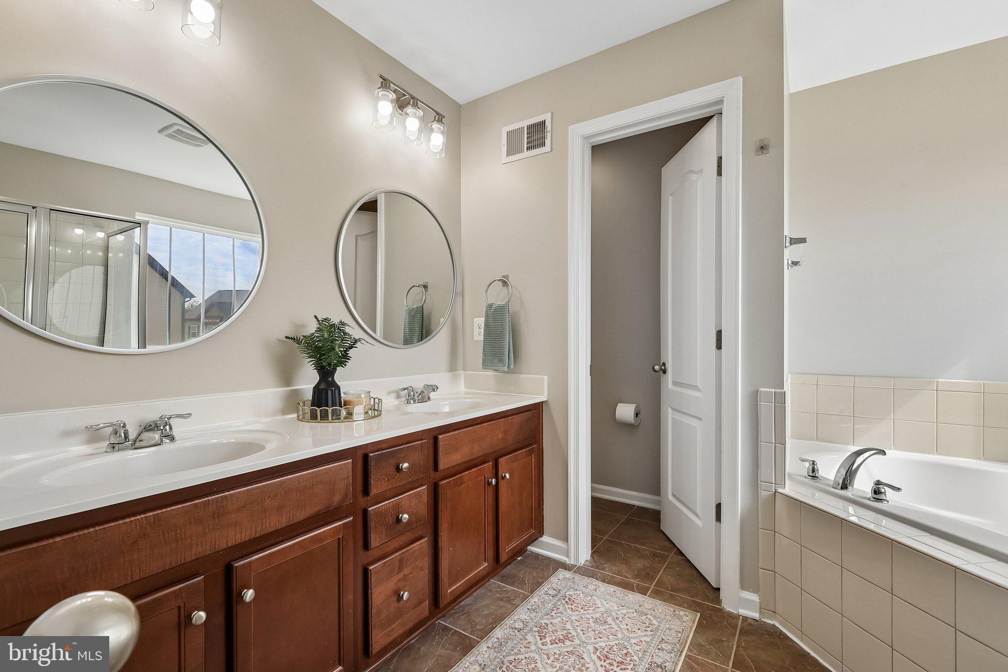 COLONIAL FORGE - Residential