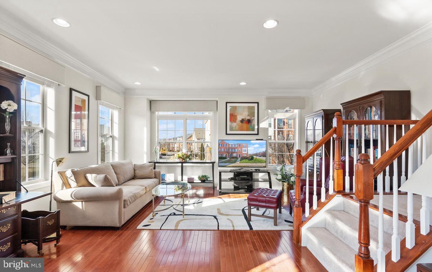 LOUDOUN VALLEY ESTATES 2 - Residential Lease