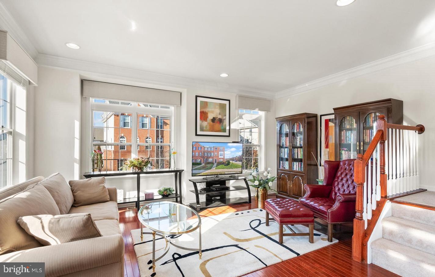 LOUDOUN VALLEY ESTATES 2 - Residential Lease