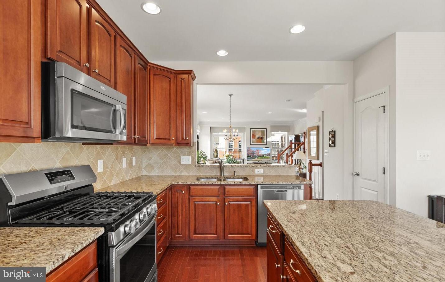 LOUDOUN VALLEY ESTATES 2 - Residential Lease