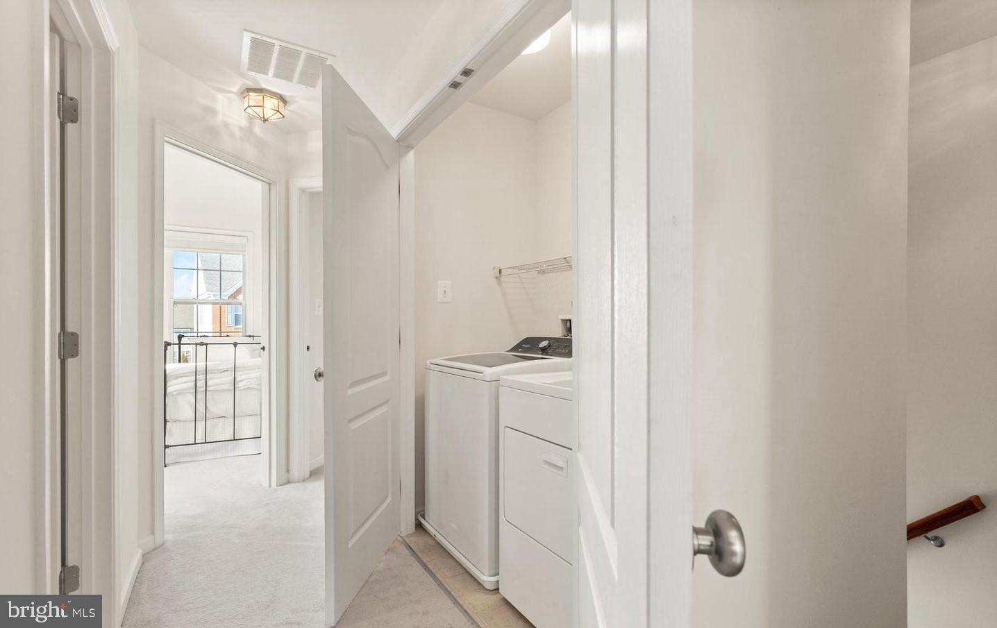 LOUDOUN VALLEY ESTATES 2 - Residential Lease