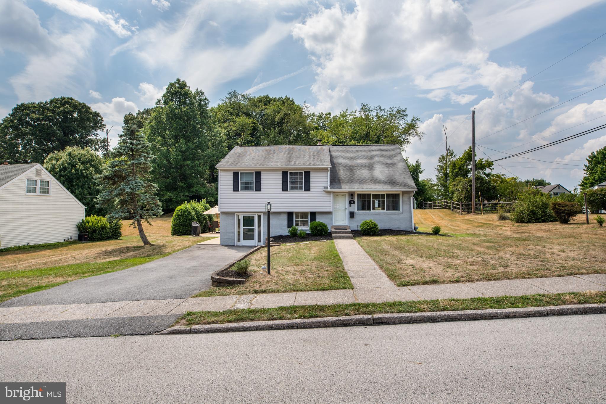 BELMONT TERR - Residential