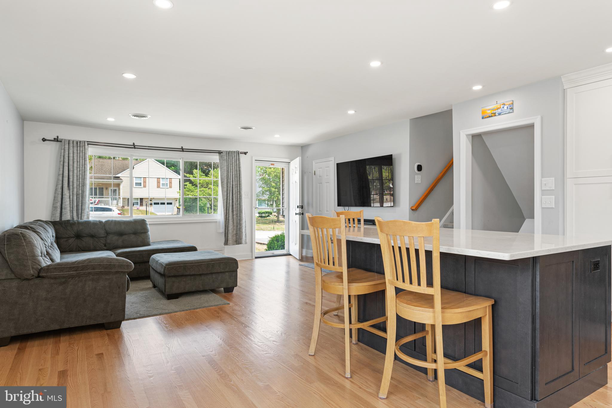 BELMONT TERR - Residential