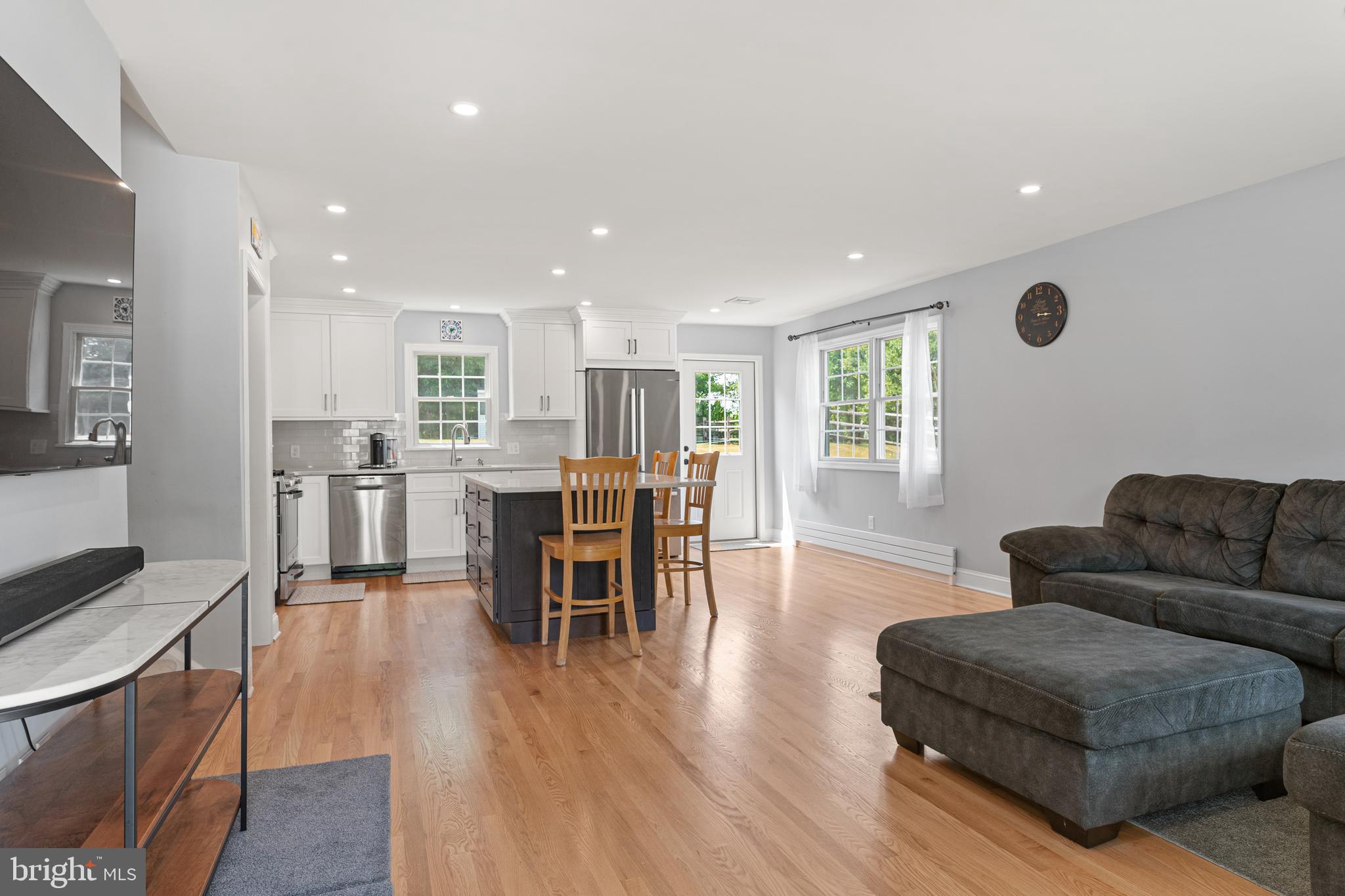 BELMONT TERR - Residential