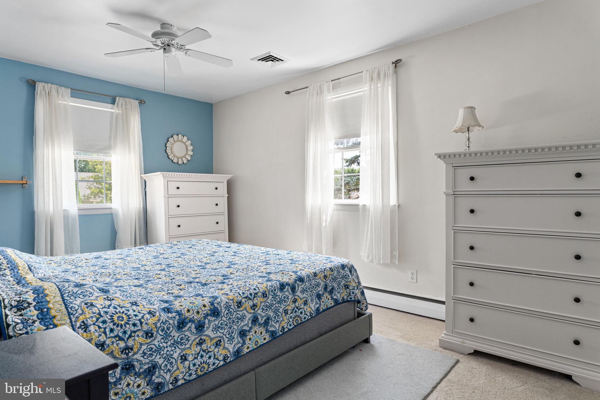 BELMONT TERR - Residential