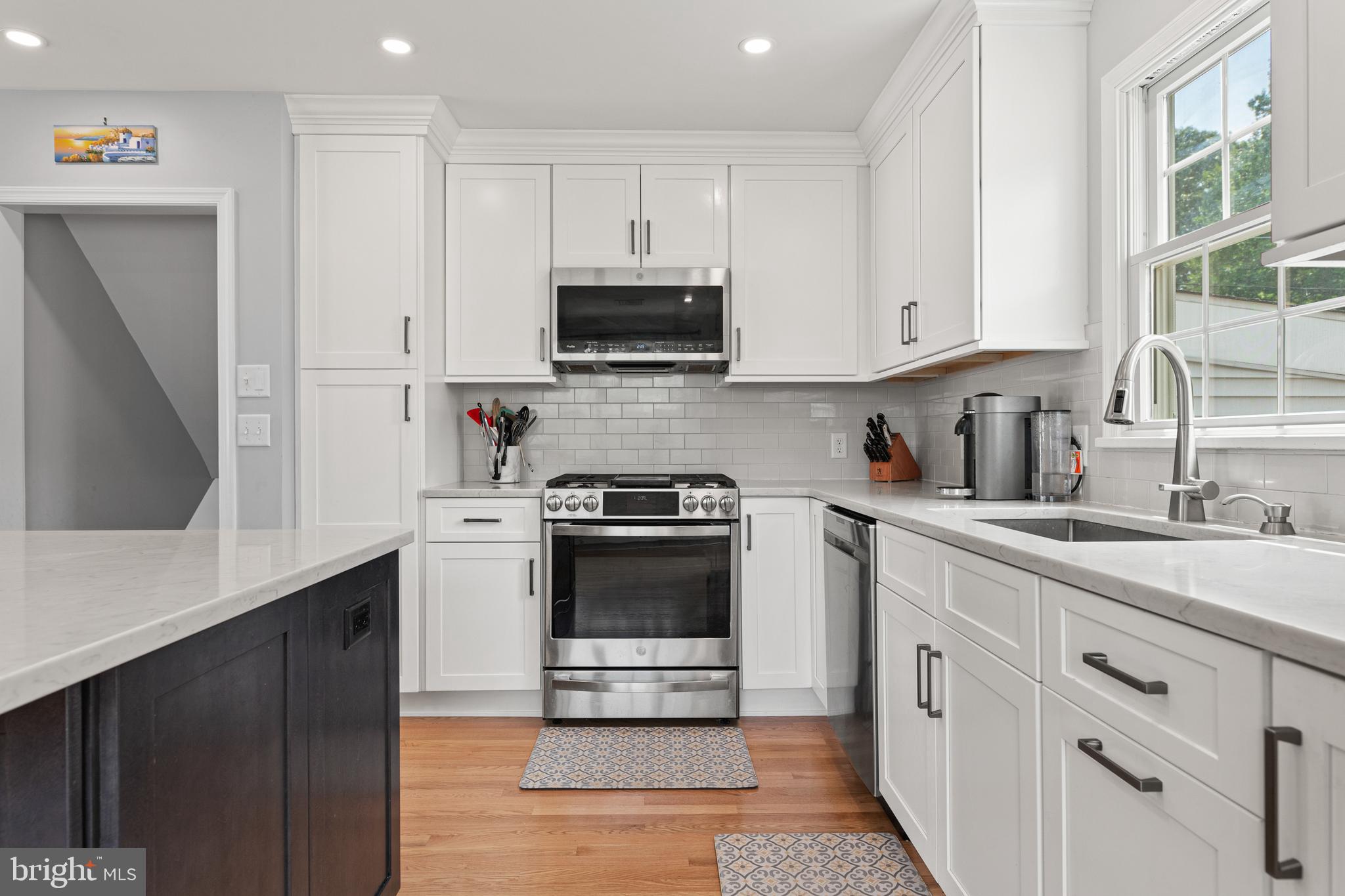 BELMONT TERR - Residential