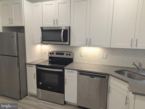 Condo For Rent - 1524 Ridge Avenue #2<br/> PHILADELPHIA, PA 19130