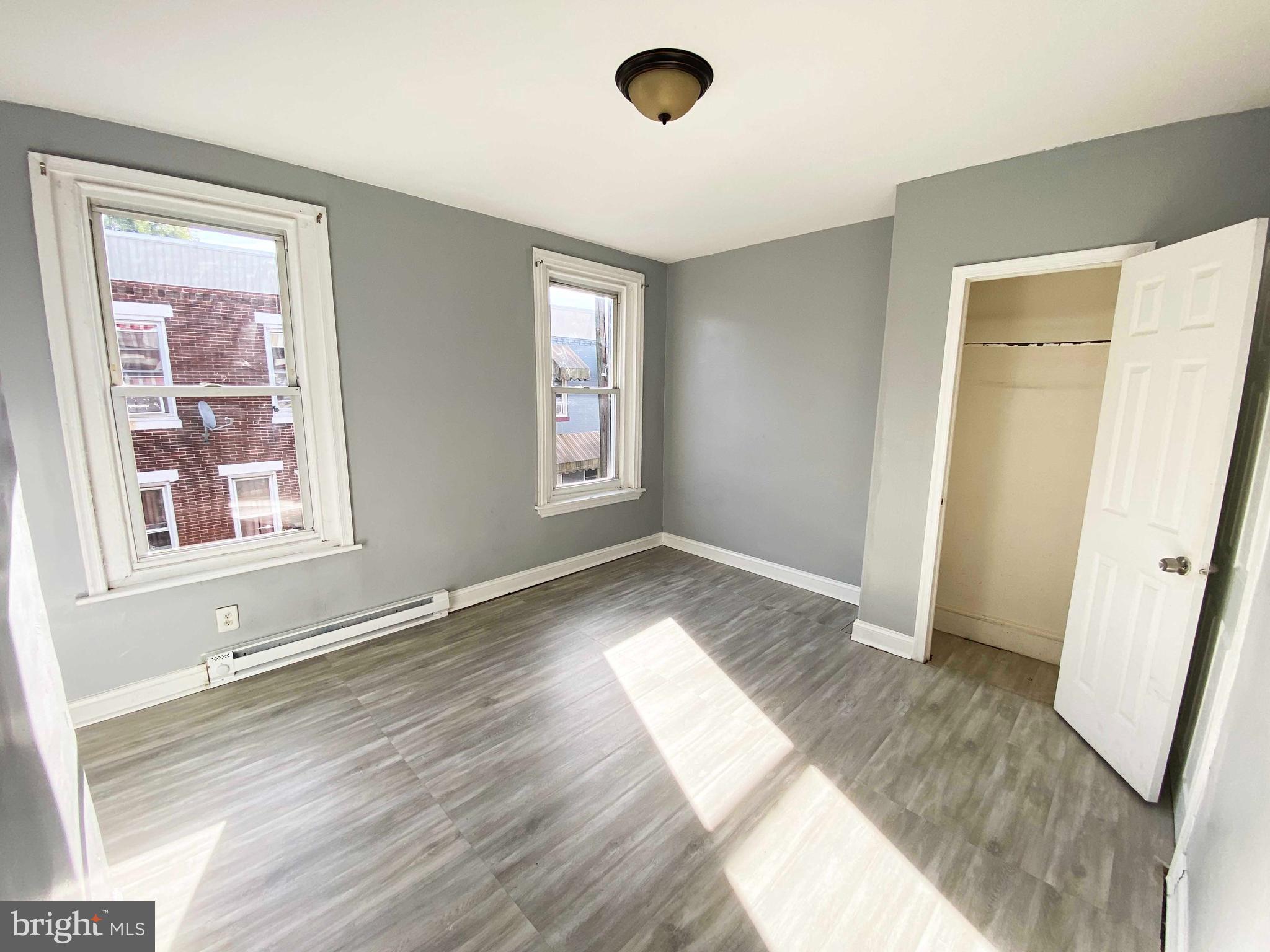 KENSINGTON - Residential Lease