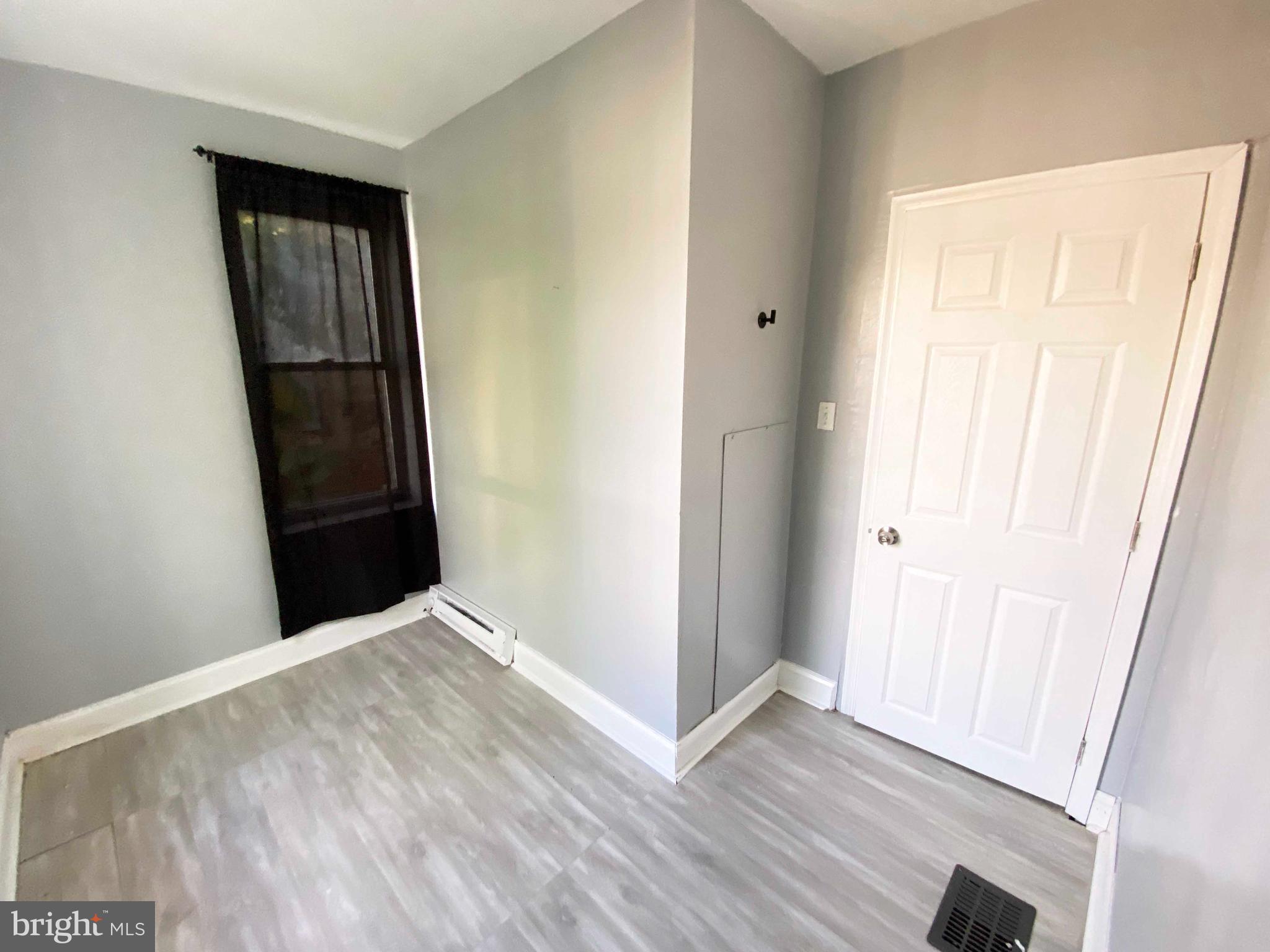 KENSINGTON - Residential Lease