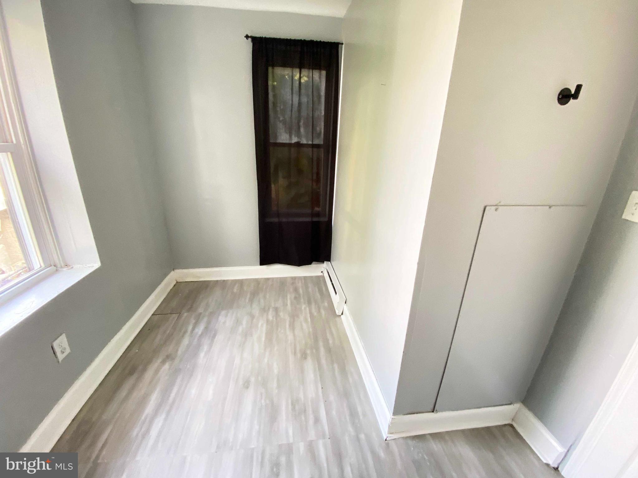 KENSINGTON - Residential Lease