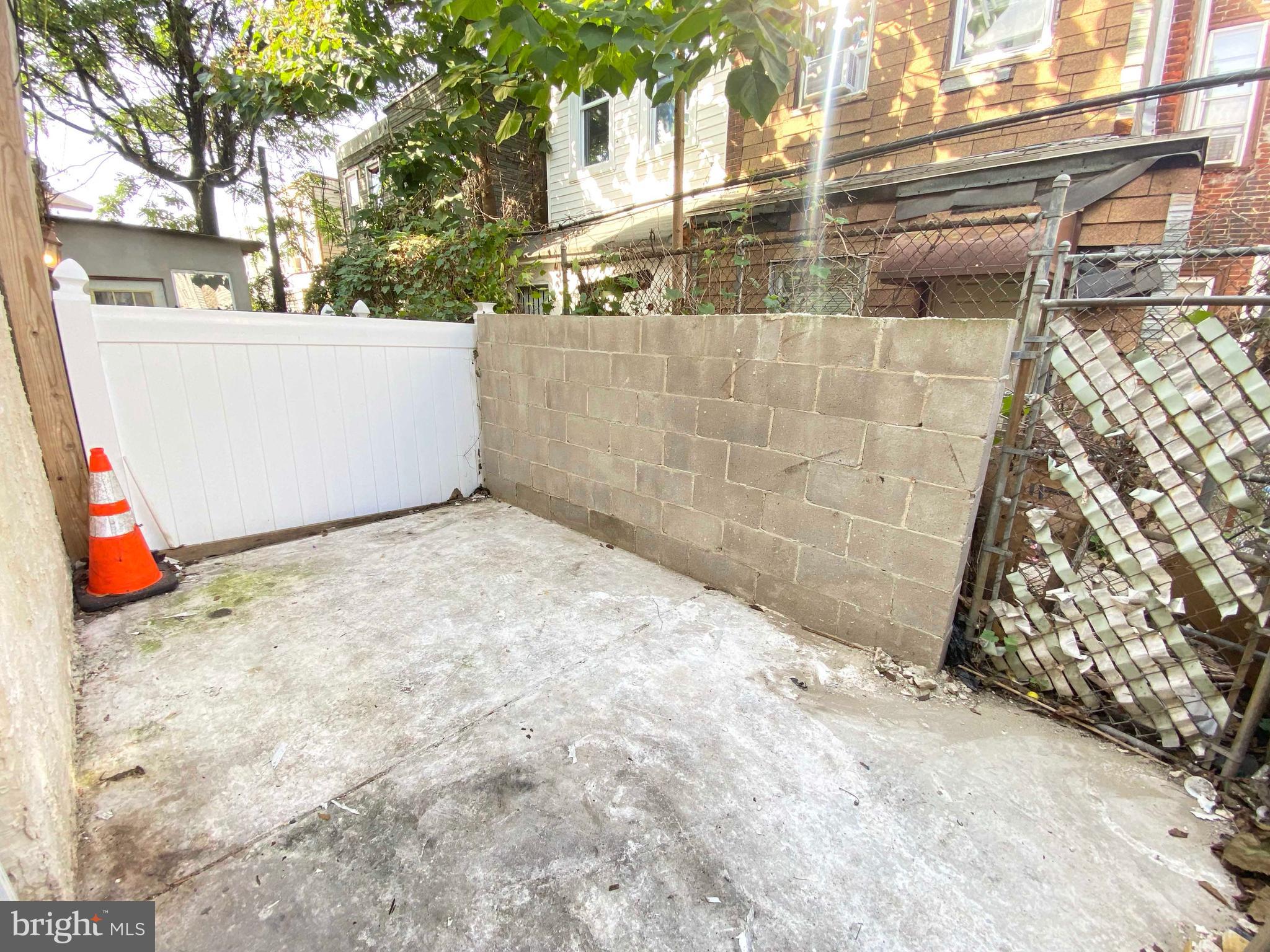 KENSINGTON - Residential Lease