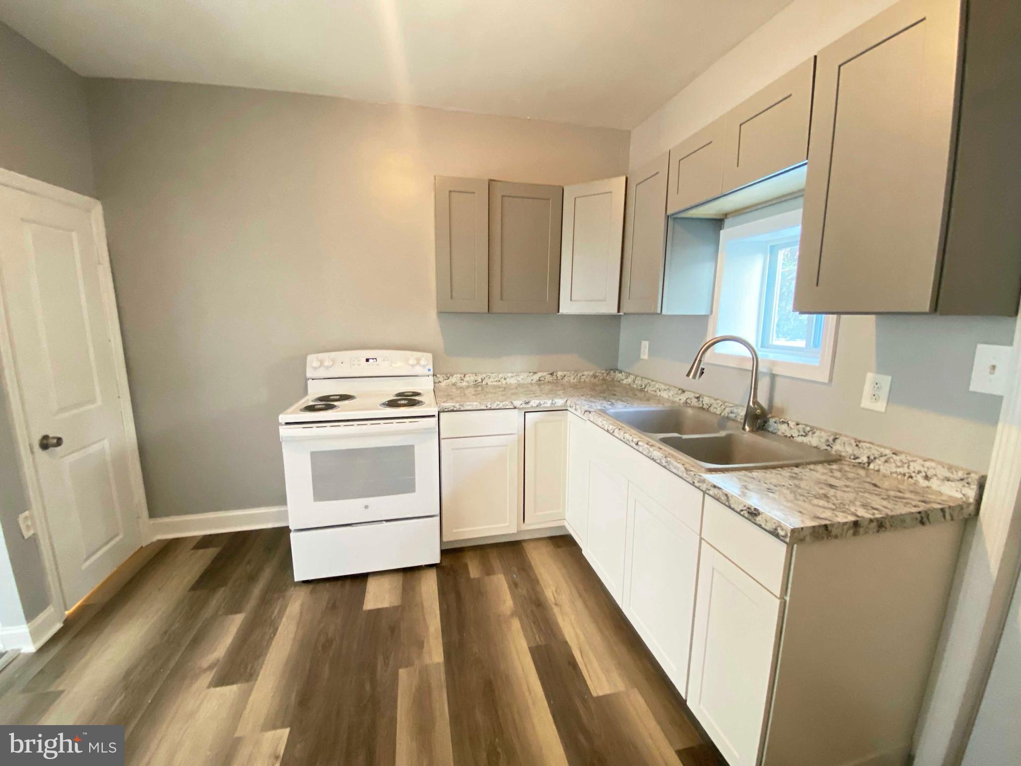 KENSINGTON - Residential Lease