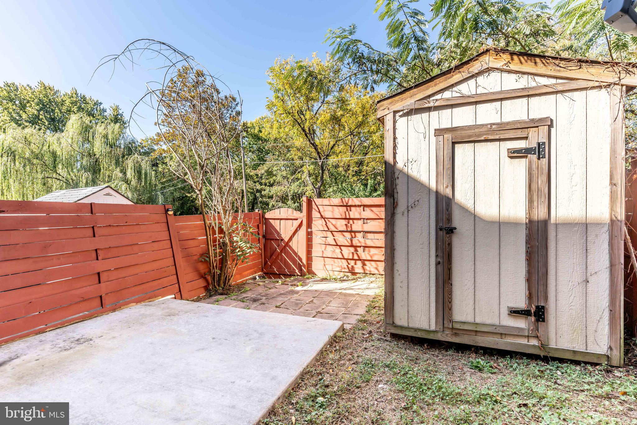 WILLOWBROOK - Residential Lease