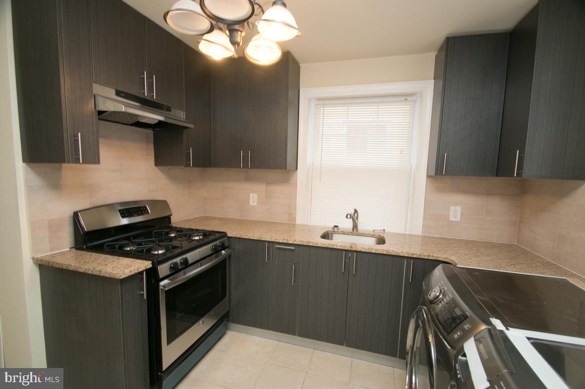 Lovely 2 bedroom apartment. It was just fully remodeled. New kitchen, new bath, new floors/windows. Two nice size bedrooms. New eat in kitchen has modern cabinets and granite counter. In-apartment laundry. There is no living-room. Great location, close to Passyunk Sq. restaurants and coffee shops. One block away from Fitness Works gym. Limited pet policy. Pet deposit.